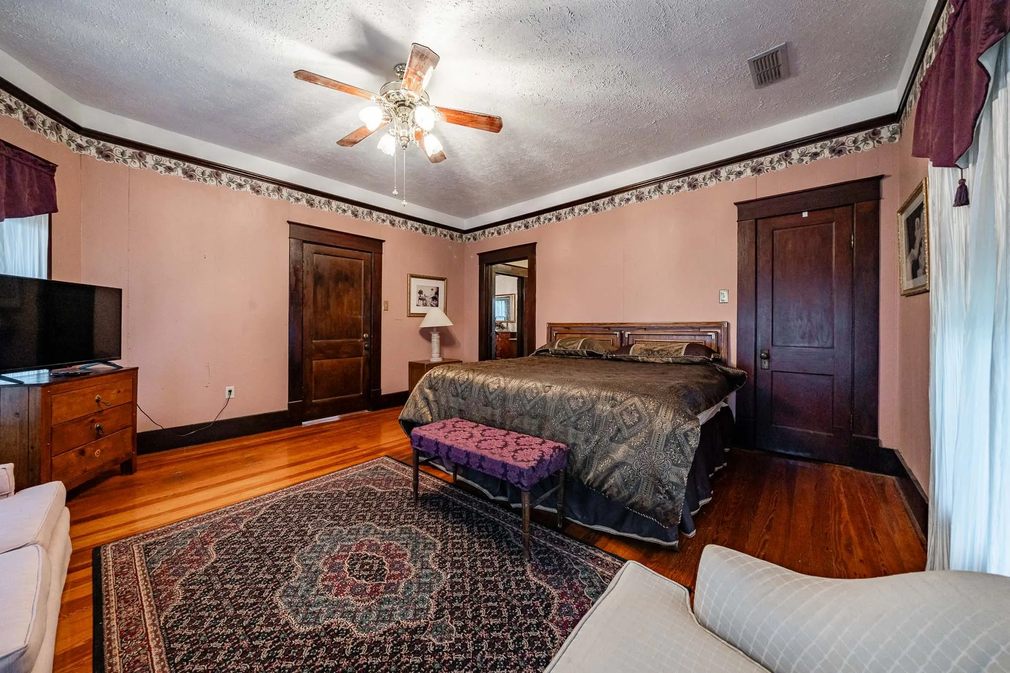 Single Family Residence For Sale in Jones County , 911 23rd Street, Anson, Texas 79501, 2 Bedroom, 1 Bathroom, Garage spaces, 1,823 Sqft, built in 1908, mls#21283648, Real Estate Agent in Anson, Homes For Sale in Jones county, Homes For Sale in Anson, Realtor in Anson Texas, Real Estate Brokerage Independent Realty Texas, Luminita Cordes Realtor