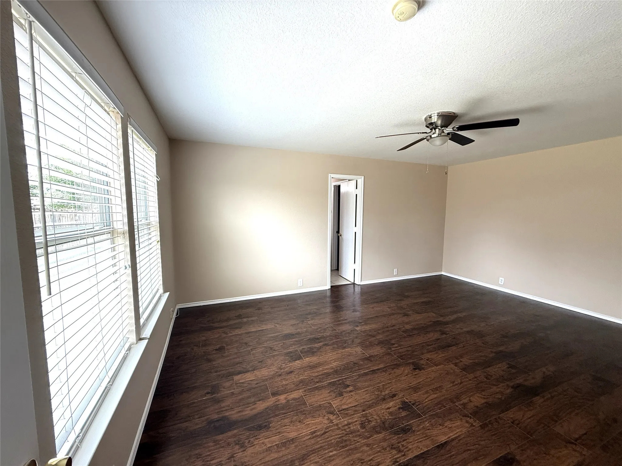 Single Family Residence For Rent in Denton County , 8824 Sagebrush Trail, Cross Roads, Texas 76227, 4 Bedroom, 2 Bathroom, 2 Garage spaces, 1,959 Sqft, built in 2004, mls#21283596, Real Estate Agent in Cross Roads, Homes For Rent in Denton county, Homes For Rent in Cross Roads, Realtor in Cross Roads Texas, Real Estate Brokerage Independent Realty Texas, Luminita Cordes Realtor