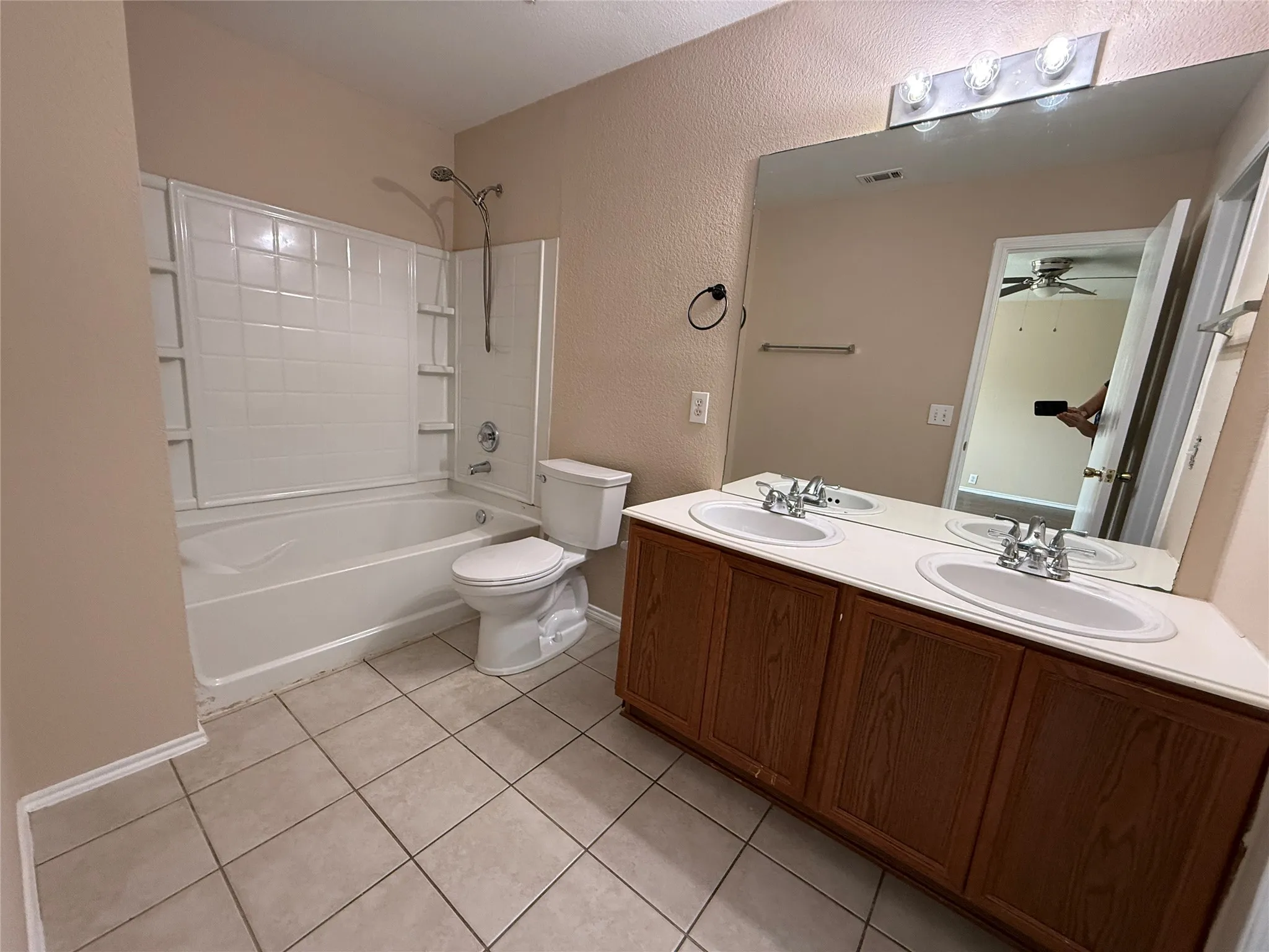 Single Family Residence For Rent in Denton County , 8824 Sagebrush Trail, Cross Roads, Texas 76227, 4 Bedroom, 2 Bathroom, 2 Garage spaces, 1,959 Sqft, built in 2004, mls#21283596, Real Estate Agent in Cross Roads, Homes For Rent in Denton county, Homes For Rent in Cross Roads, Realtor in Cross Roads Texas, Real Estate Brokerage Independent Realty Texas, Luminita Cordes Realtor