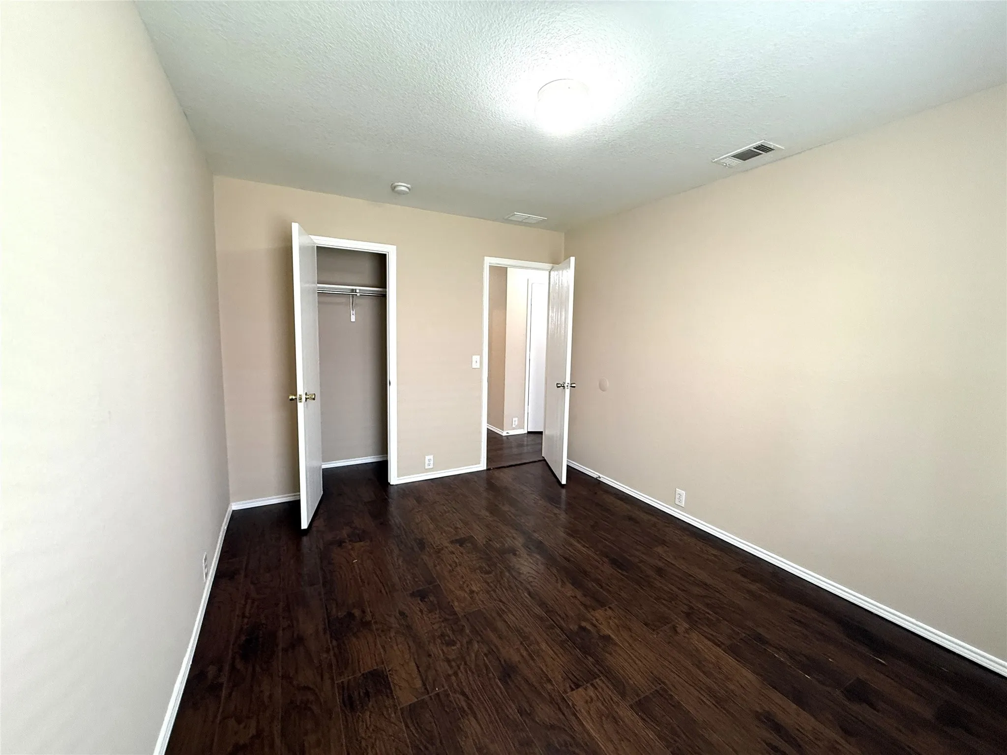 Single Family Residence For Rent in Denton County , 8824 Sagebrush Trail, Cross Roads, Texas 76227, 4 Bedroom, 2 Bathroom, 2 Garage spaces, 1,959 Sqft, built in 2004, mls#21283596, Real Estate Agent in Cross Roads, Homes For Rent in Denton county, Homes For Rent in Cross Roads, Realtor in Cross Roads Texas, Real Estate Brokerage Independent Realty Texas, Luminita Cordes Realtor