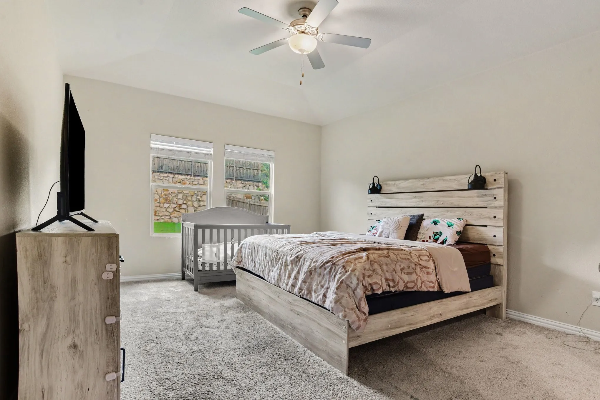 Single Family Residence For Sale in Kaufman County , 2512 Real Quiet Drive, Forney, Texas 75126, 3 Bedrooms, 3 Bathrooms, 2 Garage spaces, 2,462 Sqft, built in 2020, Price $300,000, mls#21283611, Real Estate Agent in Forney, Homes For Sale in Kaufman county, Homes For Sale in Forney, Realtor in Forney Texas, Real Estate Brokerage Independent Realty Texas, Luminita Cordes Realtor