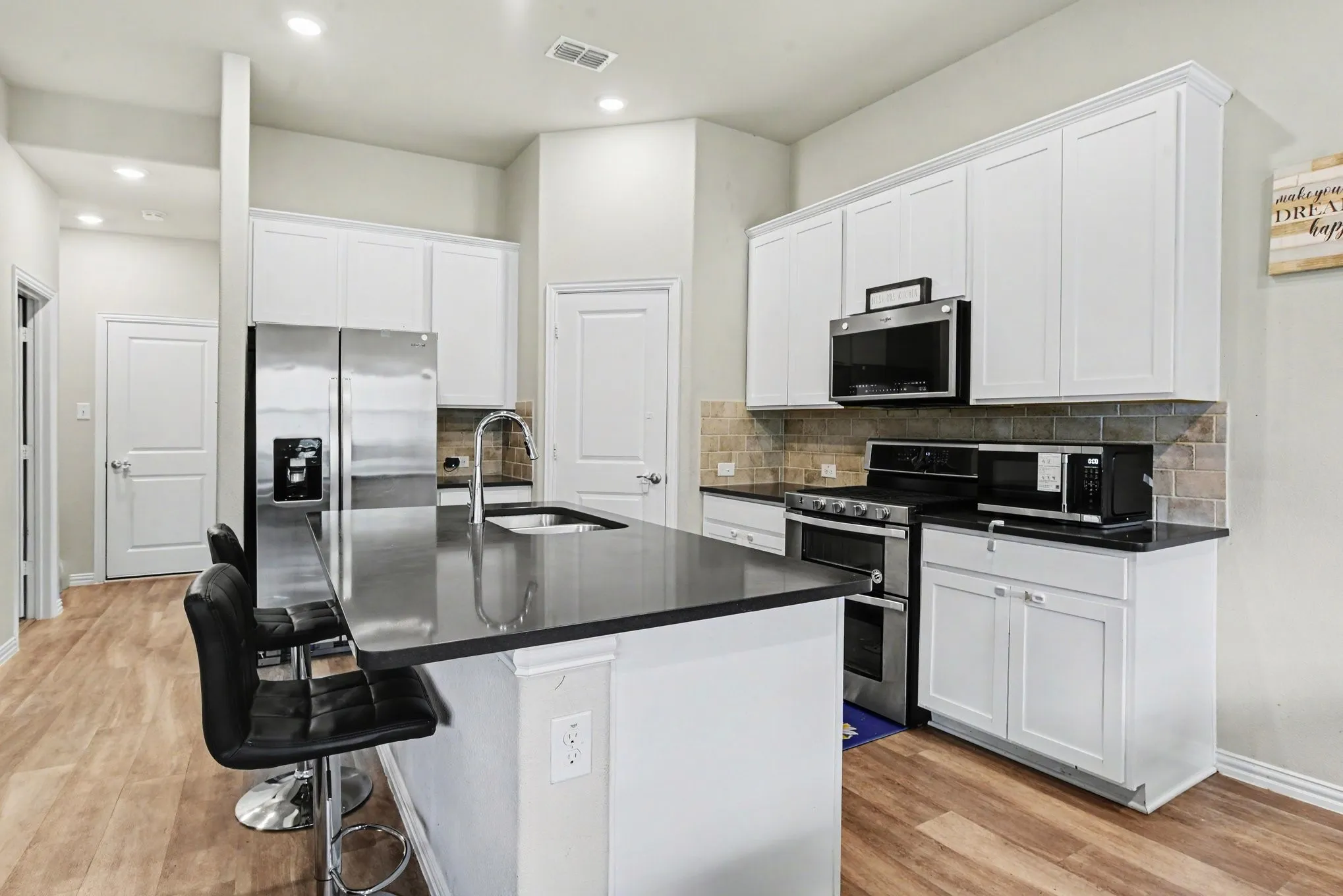 Single Family Residence For Sale in Kaufman County , 2512 Real Quiet Drive, Forney, Texas 75126, 3 Bedrooms, 3 Bathrooms, 2 Garage spaces, 2,462 Sqft, built in 2020, Price $300,000, mls#21283611, Real Estate Agent in Forney, Homes For Sale in Kaufman county, Homes For Sale in Forney, Realtor in Forney Texas, Real Estate Brokerage Independent Realty Texas, Luminita Cordes Realtor