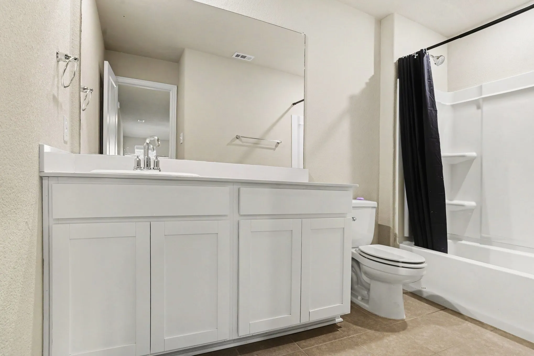 Single Family Residence For Sale in Kaufman County , 2512 Real Quiet Drive, Forney, Texas 75126, 3 Bedrooms, 3 Bathrooms, 2 Garage spaces, 2,462 Sqft, built in 2020, Price $300,000, mls#21283611, Real Estate Agent in Forney, Homes For Sale in Kaufman county, Homes For Sale in Forney, Realtor in Forney Texas, Real Estate Brokerage Independent Realty Texas, Luminita Cordes Realtor