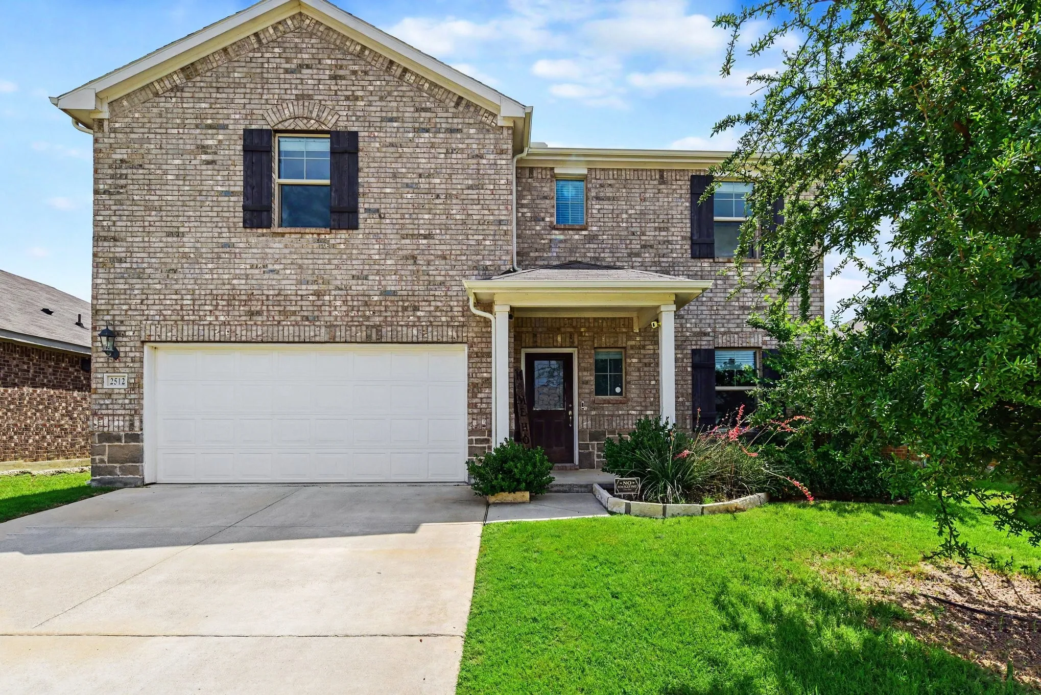 Single Family Residence For Sale in Kaufman County , 2512 Real Quiet Drive, Forney, Texas 75126, 3 Bedrooms, 3 Bathrooms, 2 Garage spaces, 2,462 Sqft, built in 2020, Price $300,000, mls#21283611, Real Estate Agent in Forney, Homes For Sale in Kaufman county, Homes For Sale in Forney, Realtor in Forney Texas, Real Estate Brokerage Independent Realty Texas, Luminita Cordes Realtor