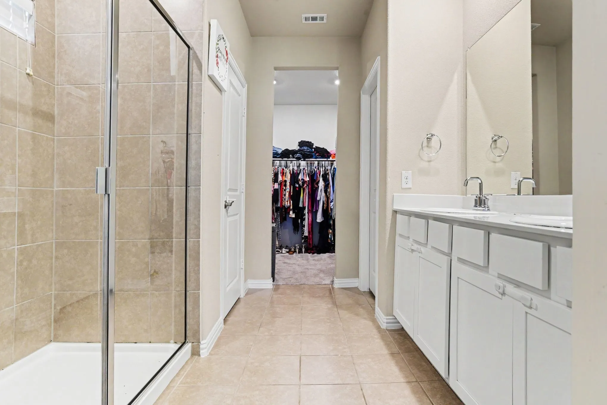 Single Family Residence For Sale in Kaufman County , 2512 Real Quiet Drive, Forney, Texas 75126, 3 Bedrooms, 3 Bathrooms, 2 Garage spaces, 2,462 Sqft, built in 2020, Price $300,000, mls#21283611, Real Estate Agent in Forney, Homes For Sale in Kaufman county, Homes For Sale in Forney, Realtor in Forney Texas, Real Estate Brokerage Independent Realty Texas, Luminita Cordes Realtor