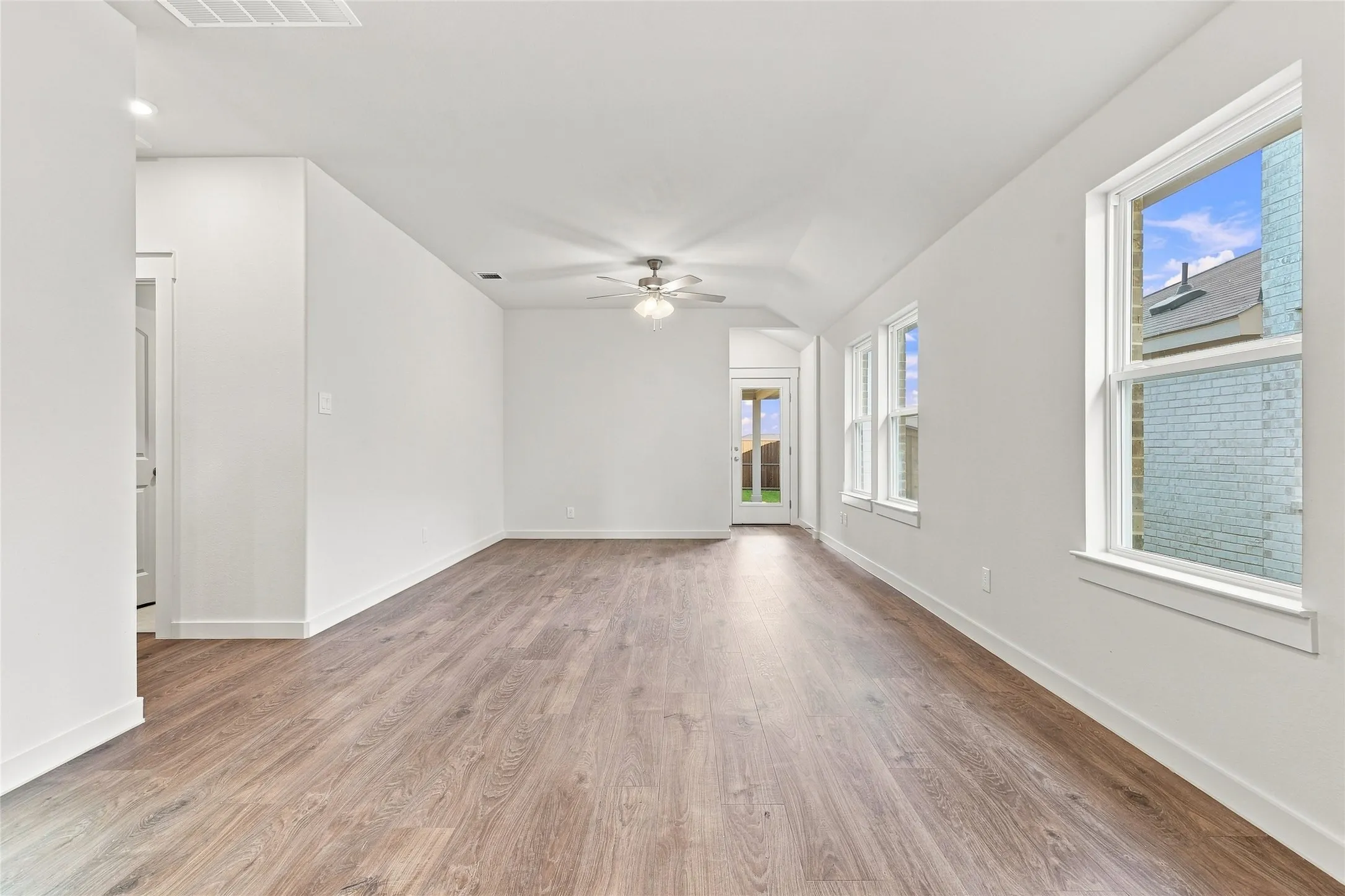 Single Family Residence For Sale in Kaufman County , 1760 Glacial Beech Place, Forney, Texas 75126, 3 Bedroom, 2 Bathroom, 2 Garage spaces, 1,395 Sqft, built in 2026, mls#21270443, Real Estate Agent in Forney, Homes For Sale in Kaufman county, Homes For Sale in Forney, Realtor in Forney Texas, Real Estate Brokerage Independent Realty Texas, Luminita Cordes Realtor