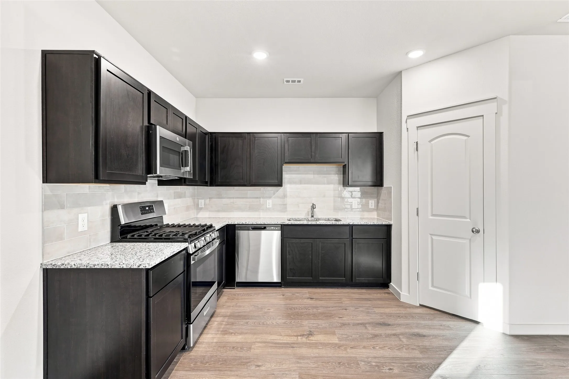 Single Family Residence For Sale in Kaufman County , 1760 Glacial Beech Place, Forney, Texas 75126, 3 Bedroom, 2 Bathroom, 2 Garage spaces, 1,395 Sqft, built in 2026, mls#21270443, Real Estate Agent in Forney, Homes For Sale in Kaufman county, Homes For Sale in Forney, Realtor in Forney Texas, Real Estate Brokerage Independent Realty Texas, Luminita Cordes Realtor