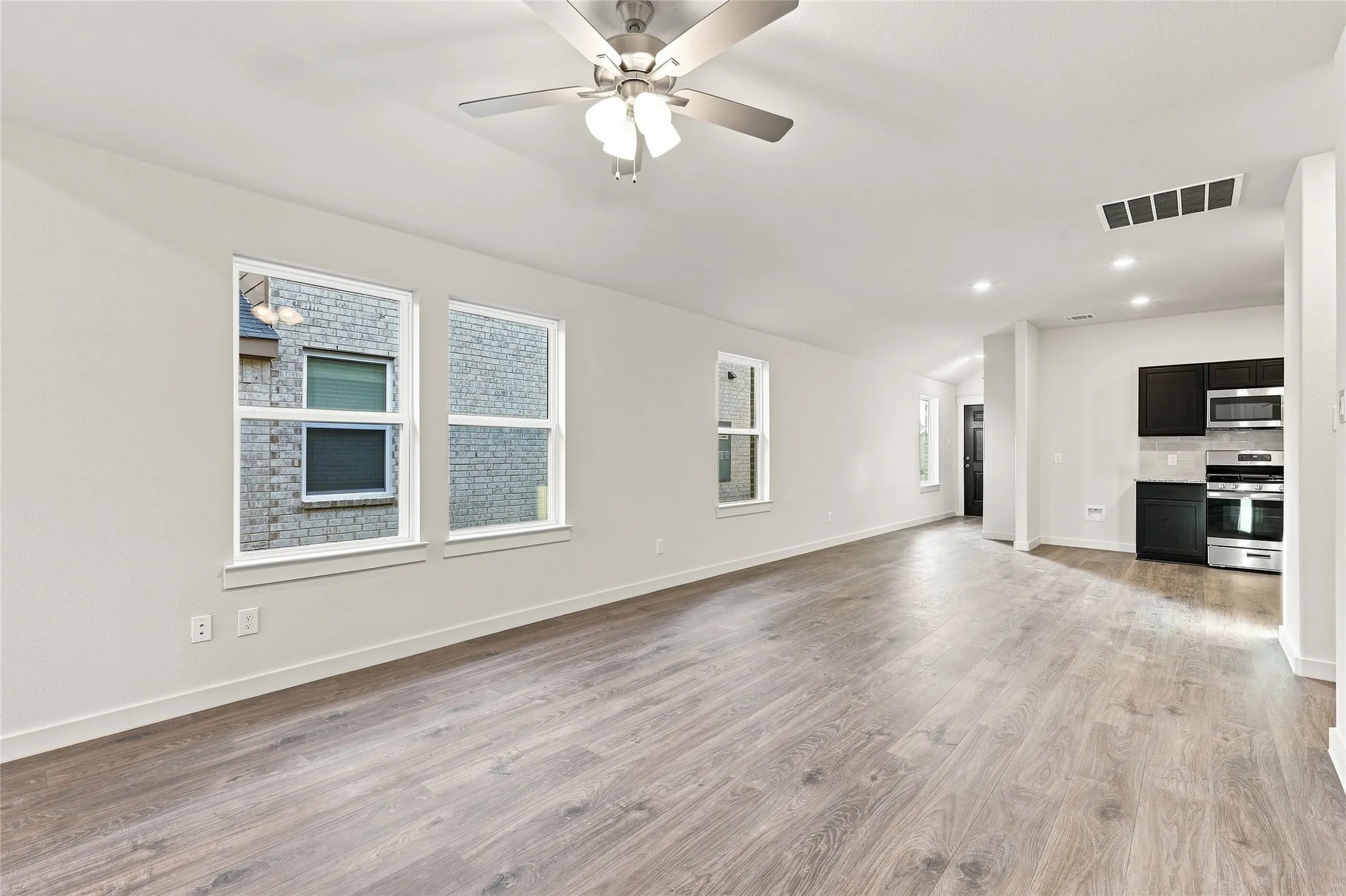 Single Family Residence For Sale in Kaufman County , 1760 Glacial Beech Place, Forney, Texas 75126, 3 Bedroom, 2 Bathroom, 2 Garage spaces, 1,395 Sqft, built in 2026, mls#21270443, Real Estate Agent in Forney, Homes For Sale in Kaufman county, Homes For Sale in Forney, Realtor in Forney Texas, Real Estate Brokerage Independent Realty Texas, Luminita Cordes Realtor