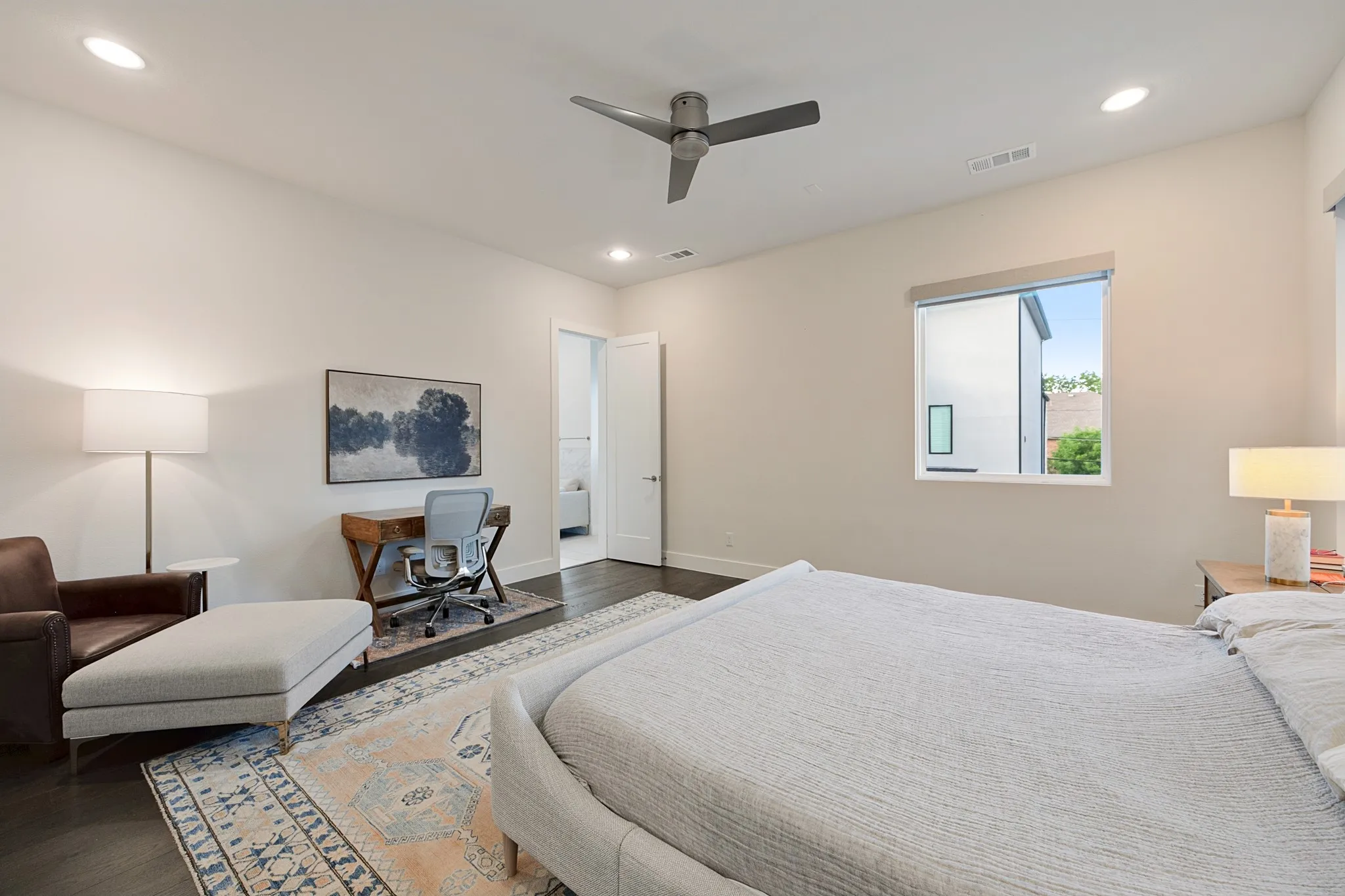 Single Family Residence For Sale in Dallas County , 4113 Entrada Way, Dallas, Texas 75219, 3 Bedroom, 5 Bathroom, 2 Garage spaces, 3,032 Sqft, built in 2019, mls#21282545, Real Estate Agent in Dallas, Homes For Sale in Dallas county, Homes For Sale in Dallas, Realtor in Dallas Texas, Real Estate Brokerage Independent Realty Texas, Luminita Cordes Realtor