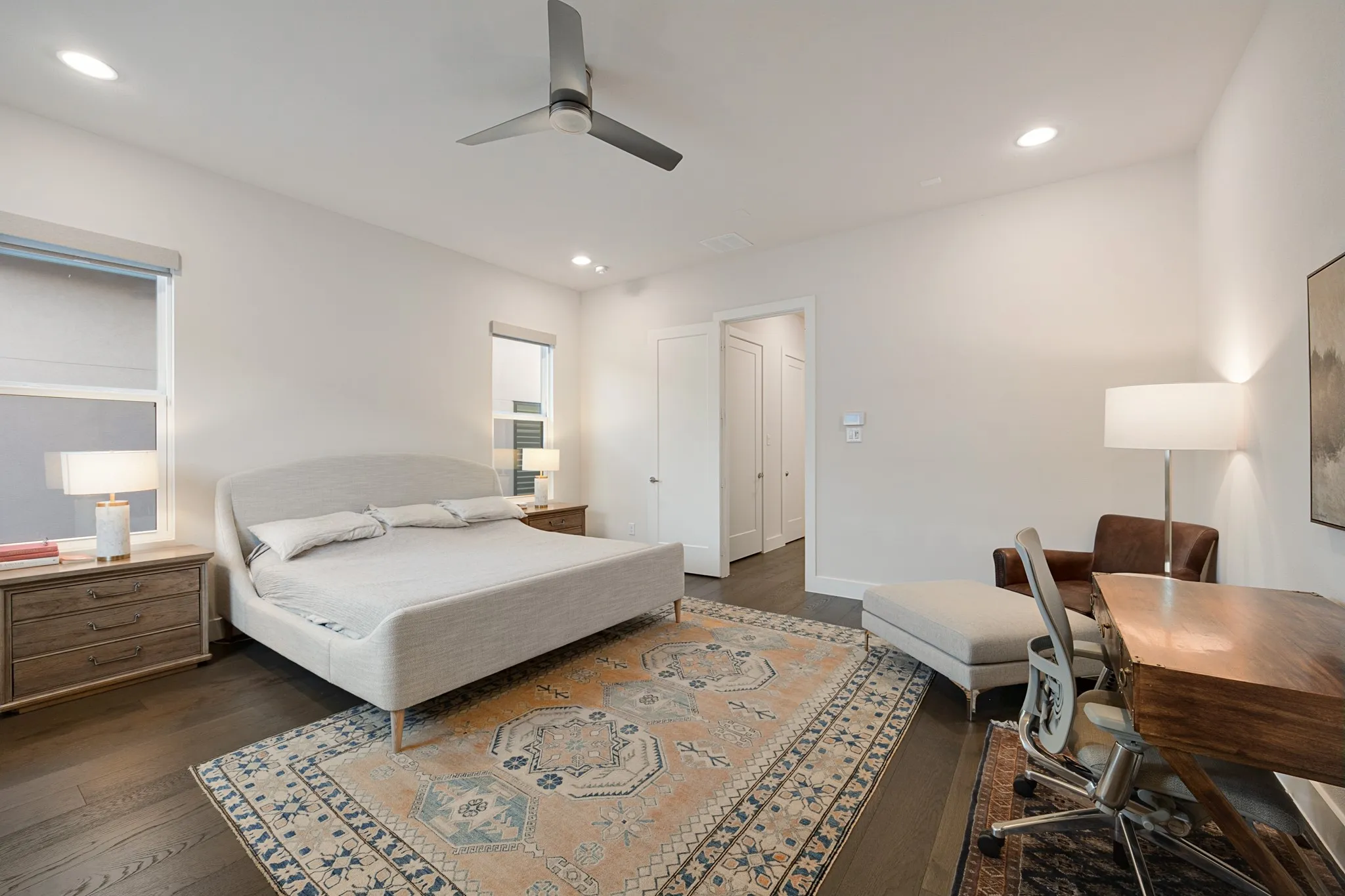 Large primary bedroom.