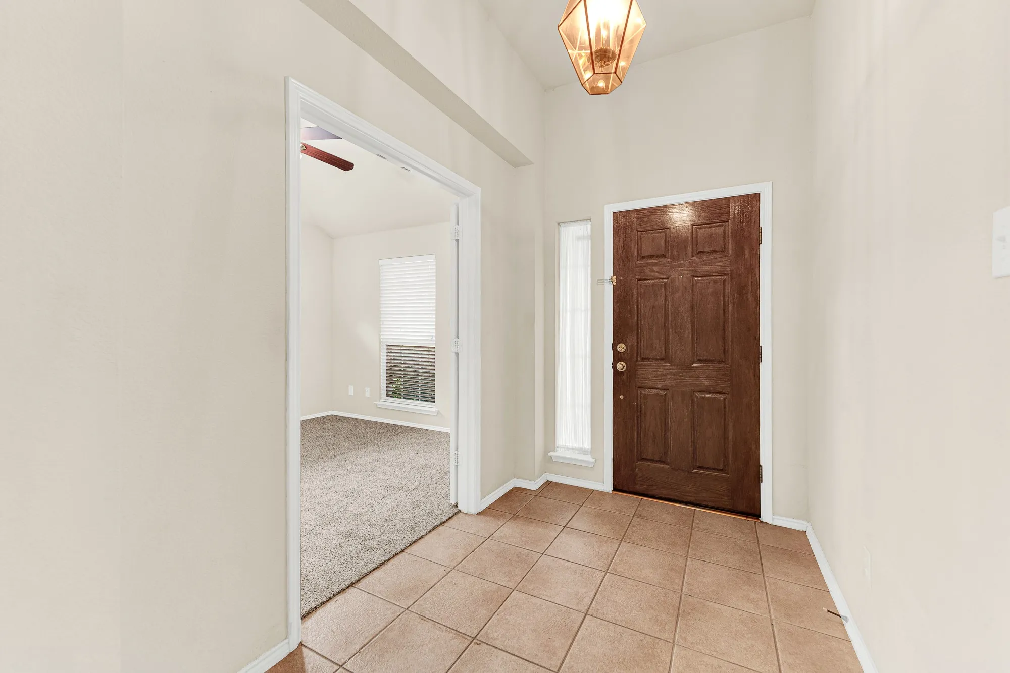Single Family Residence For Sale in Collin County , 11408 Clover Knoll Drive, Frisco, Texas 75035, 3 Bedroom, 2 Bathroom, 2 Garage spaces, 1,594 Sqft, built in 2000, mls#21281045, Real Estate Agent in Frisco, Homes For Sale in Collin county, Homes For Sale in Frisco, Realtor in Frisco Texas, Real Estate Brokerage Independent Realty Texas, Luminita Cordes Realtor