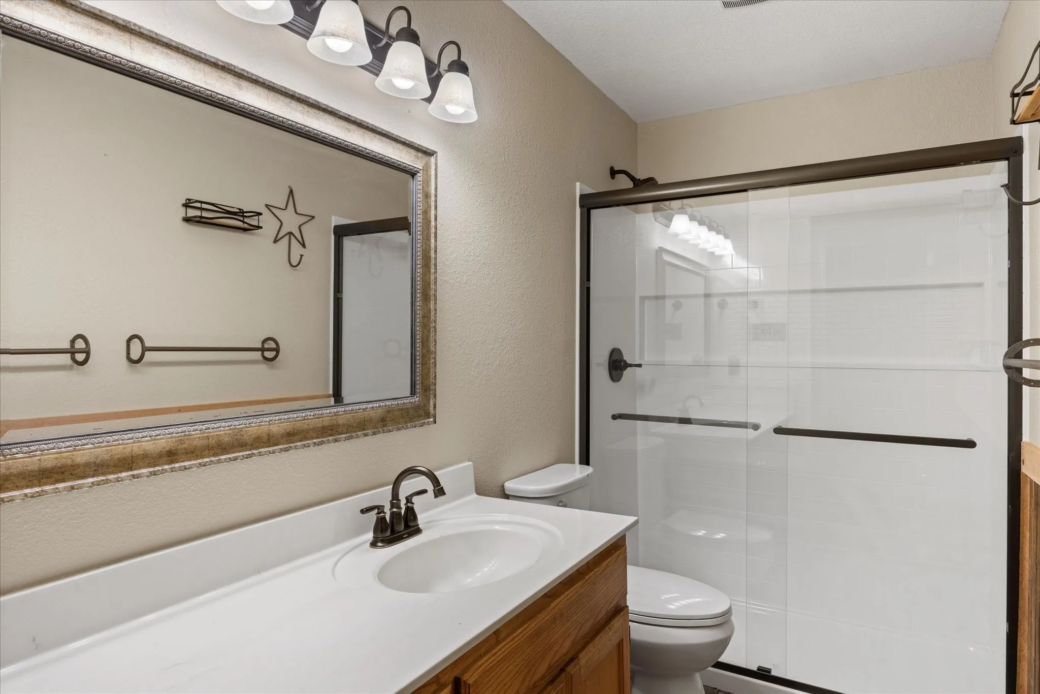 Single Family Residence For Sale in Erath County , 1170 Diamond Oaks Road, Stephenville, Texas 76401, 3 Bedroom, 2 Bathroom, Garage spaces, 1,604 Sqft, built in 1997, mls#21283641, Real Estate Agent in Stephenville, Homes For Sale in Erath county, Homes For Sale in Stephenville, Realtor in Stephenville Texas, Real Estate Brokerage Independent Realty Texas, Luminita Cordes Realtor