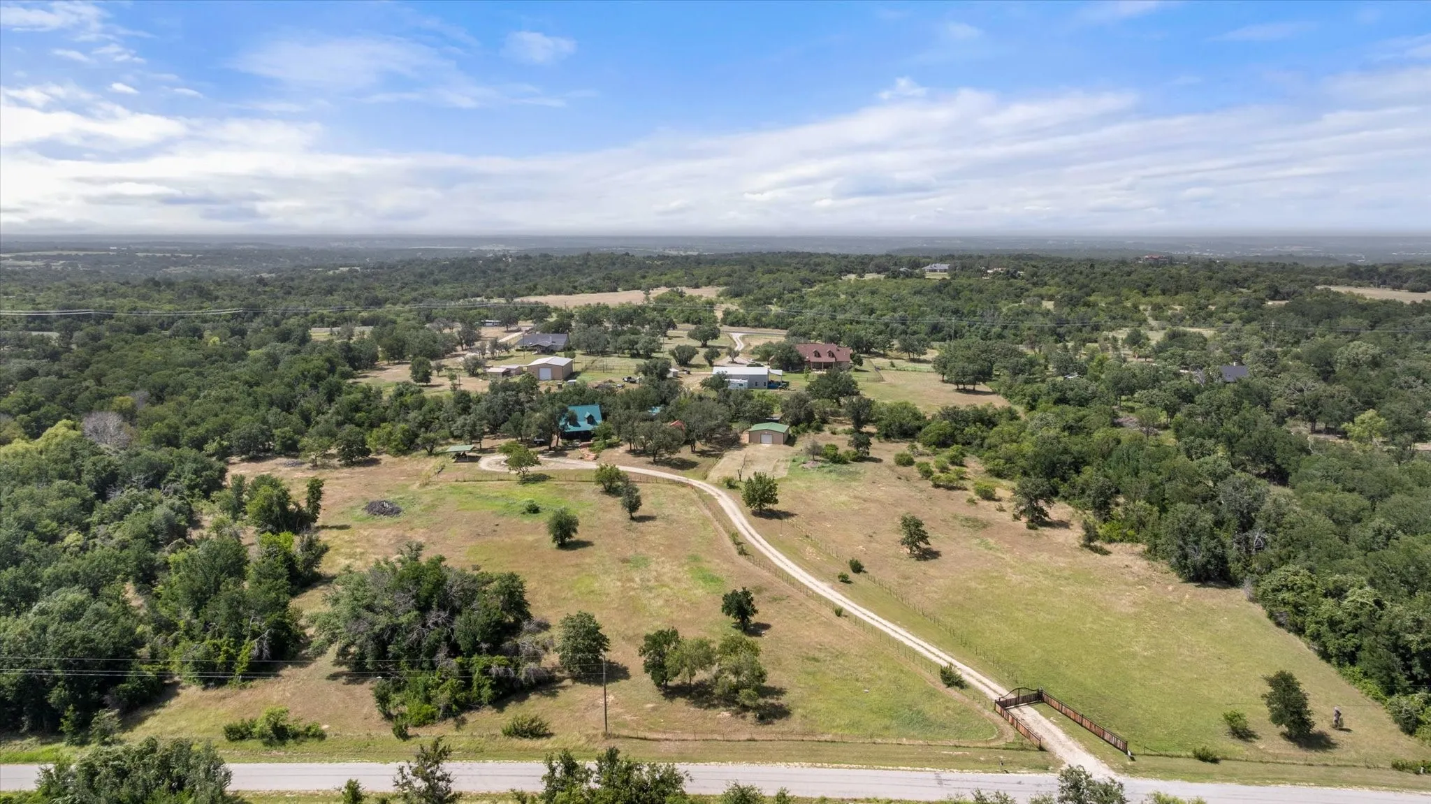 Single Family Residence For Sale in Erath County , 1170 Diamond Oaks Road, Stephenville, Texas 76401, 3 Bedroom, 2 Bathroom, Garage spaces, 1,604 Sqft, built in 1997, mls#21283641, Real Estate Agent in Stephenville, Homes For Sale in Erath county, Homes For Sale in Stephenville, Realtor in Stephenville Texas, Real Estate Brokerage Independent Realty Texas, Luminita Cordes Realtor