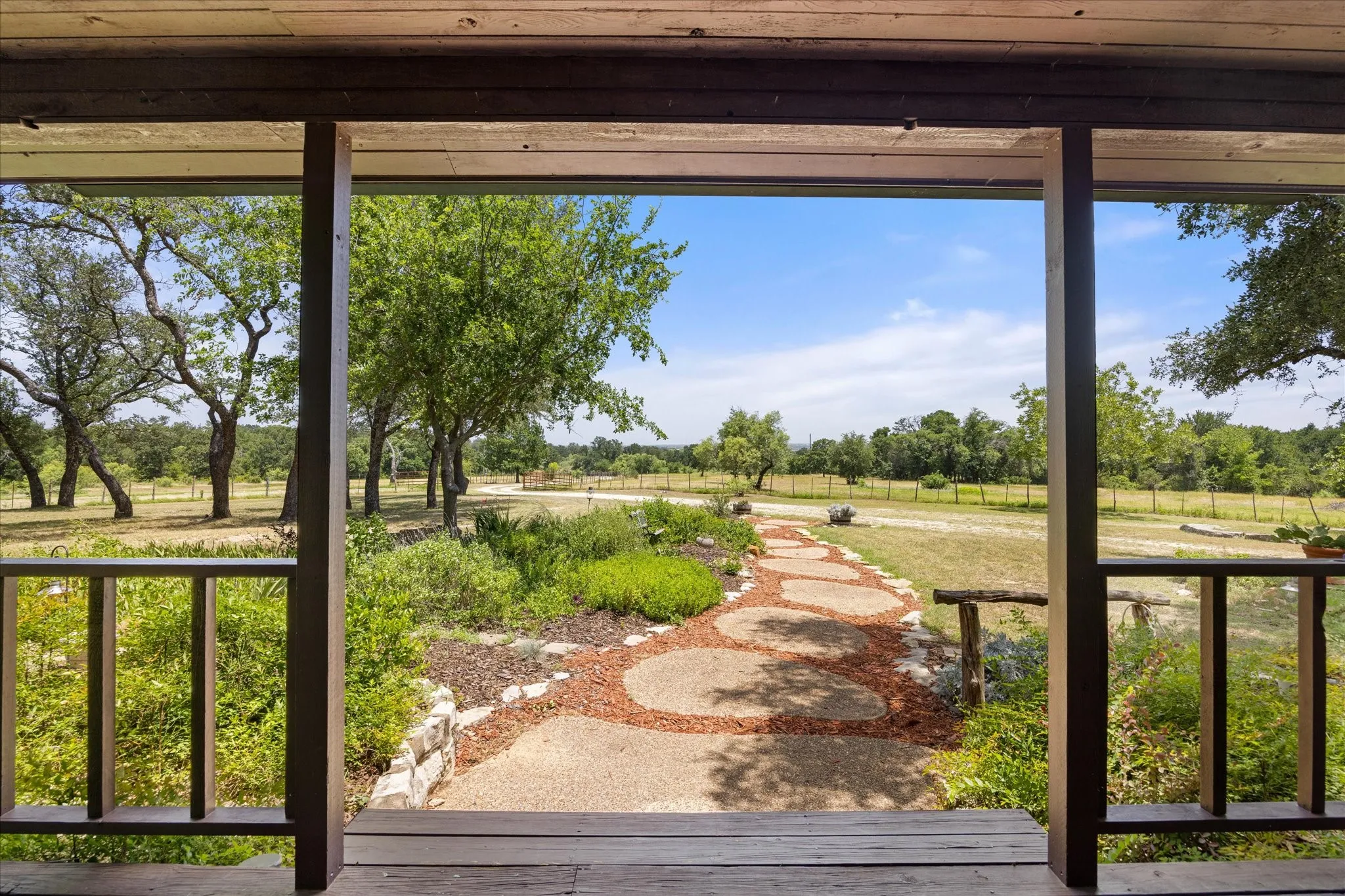 Single Family Residence For Sale in Erath County , 1170 Diamond Oaks Road, Stephenville, Texas 76401, 3 Bedroom, 2 Bathroom, Garage spaces, 1,604 Sqft, built in 1997, mls#21283641, Real Estate Agent in Stephenville, Homes For Sale in Erath county, Homes For Sale in Stephenville, Realtor in Stephenville Texas, Real Estate Brokerage Independent Realty Texas, Luminita Cordes Realtor