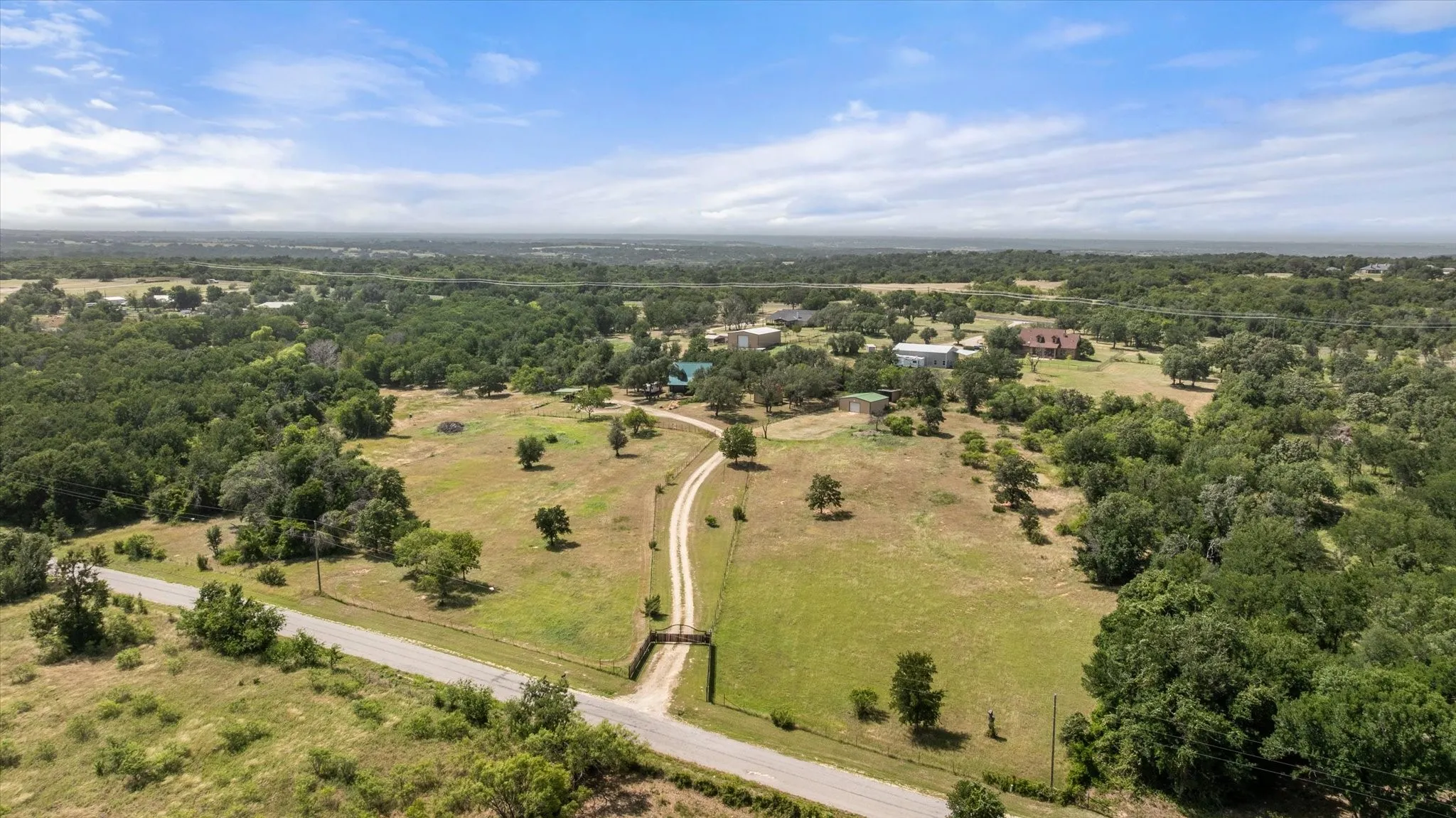 Single Family Residence For Sale in Erath County , 1170 Diamond Oaks Road, Stephenville, Texas 76401, 3 Bedroom, 2 Bathroom, Garage spaces, 1,604 Sqft, built in 1997, mls#21283641, Real Estate Agent in Stephenville, Homes For Sale in Erath county, Homes For Sale in Stephenville, Realtor in Stephenville Texas, Real Estate Brokerage Independent Realty Texas, Luminita Cordes Realtor
