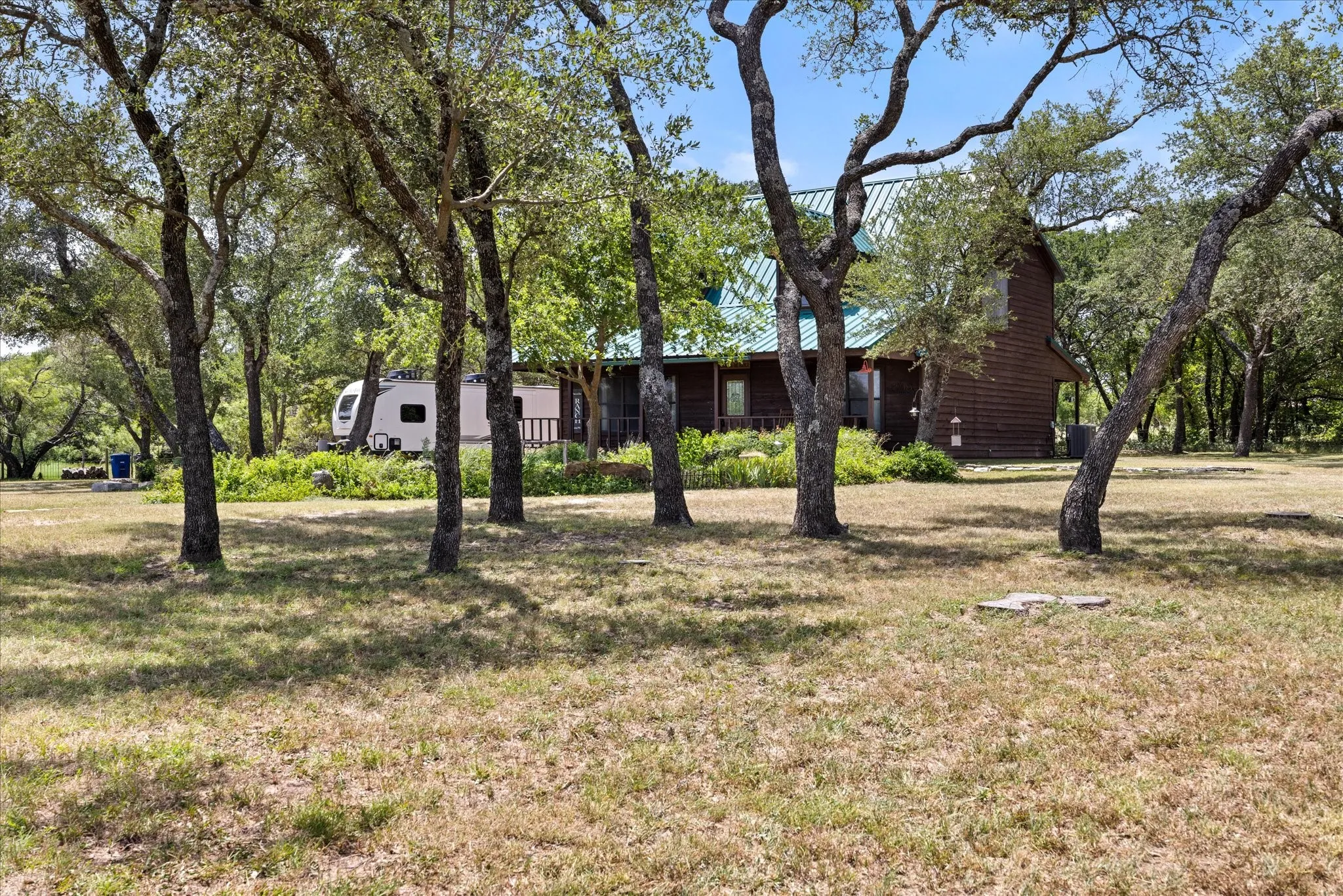 Single Family Residence For Sale in Erath County , 1170 Diamond Oaks Road, Stephenville, Texas 76401, 3 Bedroom, 2 Bathroom, Garage spaces, 1,604 Sqft, built in 1997, mls#21283641, Real Estate Agent in Stephenville, Homes For Sale in Erath county, Homes For Sale in Stephenville, Realtor in Stephenville Texas, Real Estate Brokerage Independent Realty Texas, Luminita Cordes Realtor