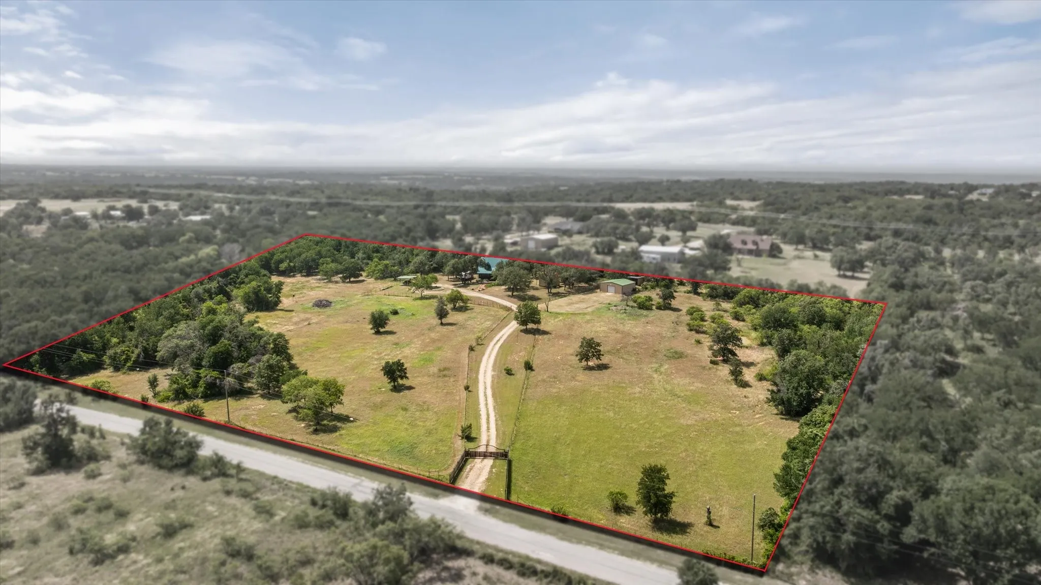 Single Family Residence For Sale in Erath County , 1170 Diamond Oaks Road, Stephenville, Texas 76401, 3 Bedroom, 2 Bathroom, Garage spaces, 1,604 Sqft, built in 1997, mls#21283641, Real Estate Agent in Stephenville, Homes For Sale in Erath county, Homes For Sale in Stephenville, Realtor in Stephenville Texas, Real Estate Brokerage Independent Realty Texas, Luminita Cordes Realtor