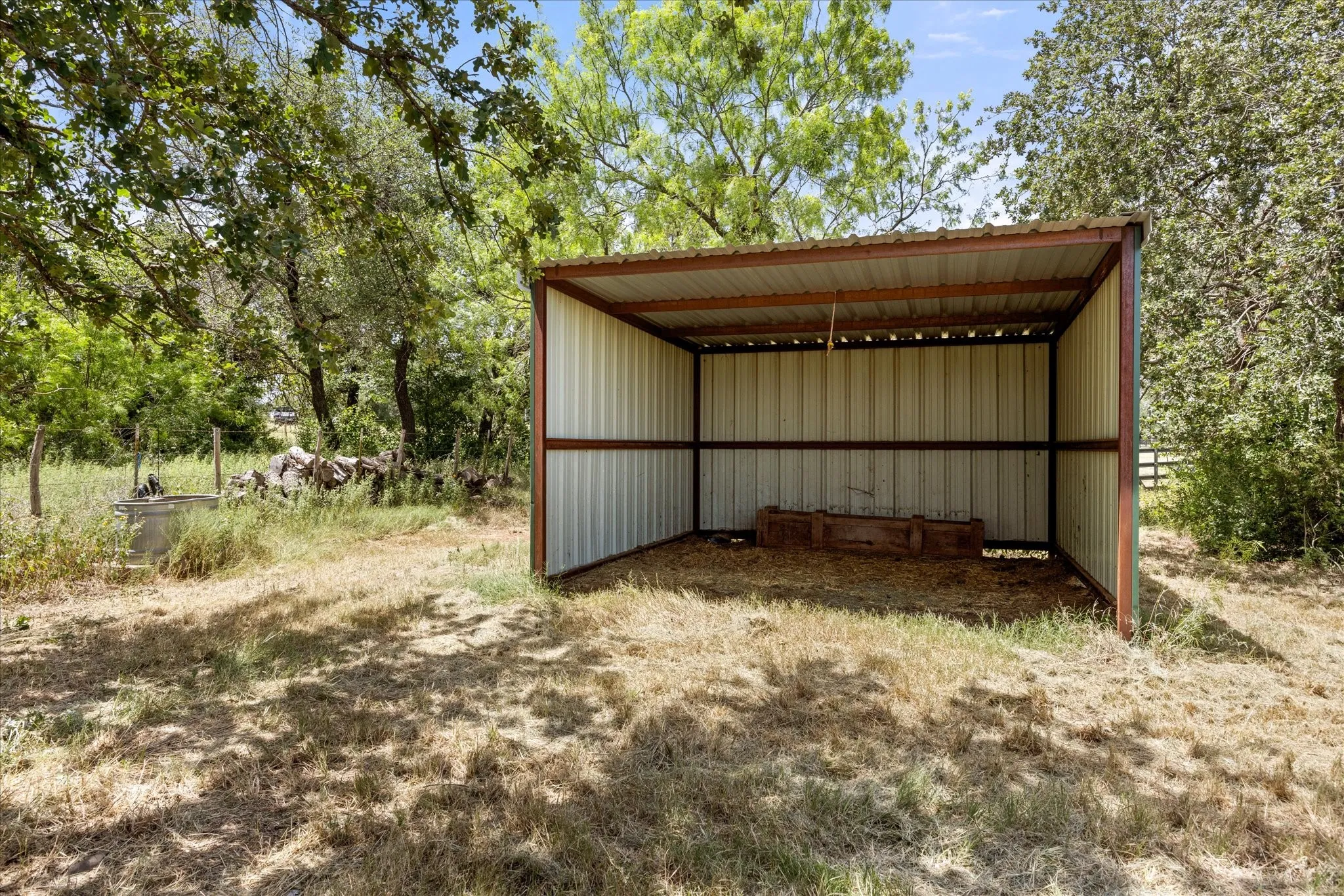 Single Family Residence For Sale in Erath County , 1170 Diamond Oaks Road, Stephenville, Texas 76401, 3 Bedroom, 2 Bathroom, Garage spaces, 1,604 Sqft, built in 1997, mls#21283641, Real Estate Agent in Stephenville, Homes For Sale in Erath county, Homes For Sale in Stephenville, Realtor in Stephenville Texas, Real Estate Brokerage Independent Realty Texas, Luminita Cordes Realtor