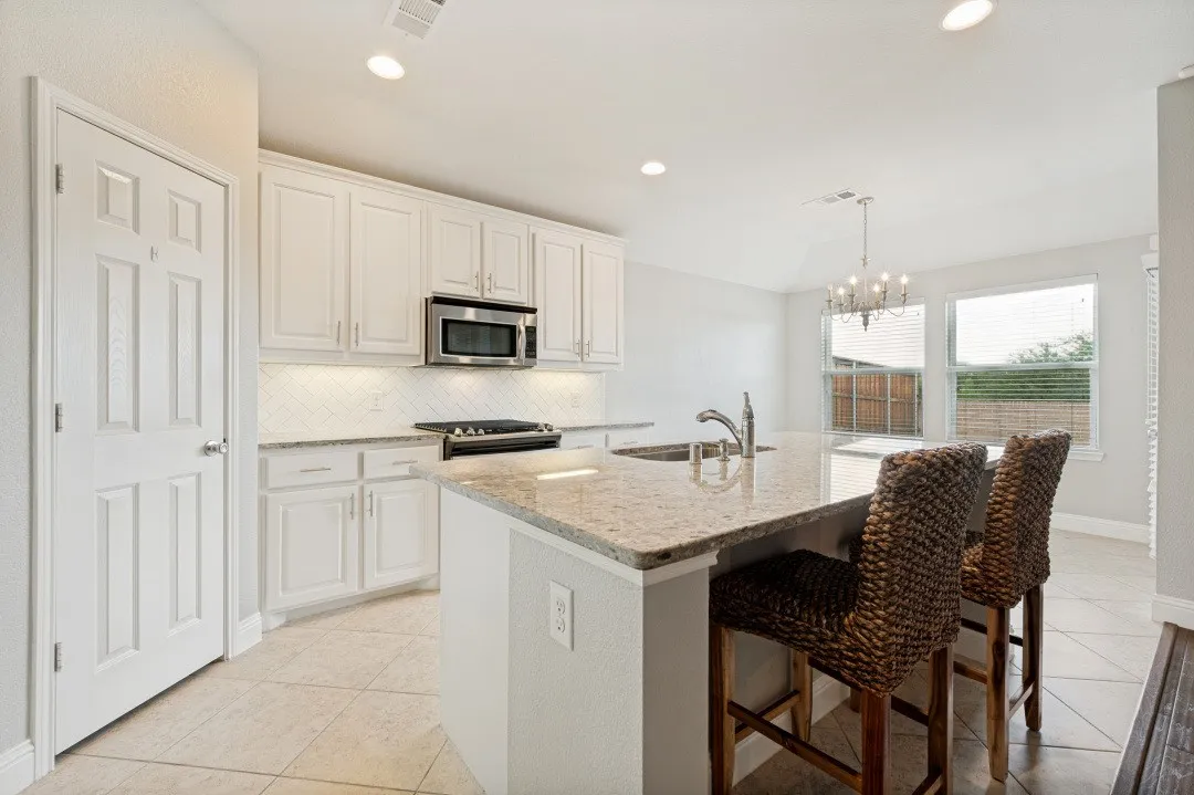 Single Family Residence For Sale in Denton County , 1217 Roadrunner Drive, Little Elm, Texas 75068, 3 Bedroom, 2 Bathroom, 2 Garage spaces, 1,616 Sqft, built in 2016, mls#21276379, Real Estate Agent in Little Elm, Homes For Sale in Denton county, Homes For Sale in Little Elm, Realtor in Little Elm Texas, Real Estate Brokerage Independent Realty Texas, Luminita Cordes Realtor