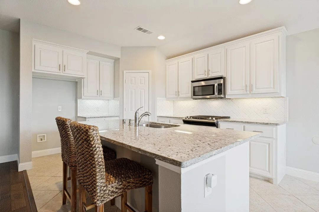 Single Family Residence For Sale in Denton County , 1217 Roadrunner Drive, Little Elm, Texas 75068, 3 Bedroom, 2 Bathroom, 2 Garage spaces, 1,616 Sqft, built in 2016, mls#21276379, Real Estate Agent in Little Elm, Homes For Sale in Denton county, Homes For Sale in Little Elm, Realtor in Little Elm Texas, Real Estate Brokerage Independent Realty Texas, Luminita Cordes Realtor