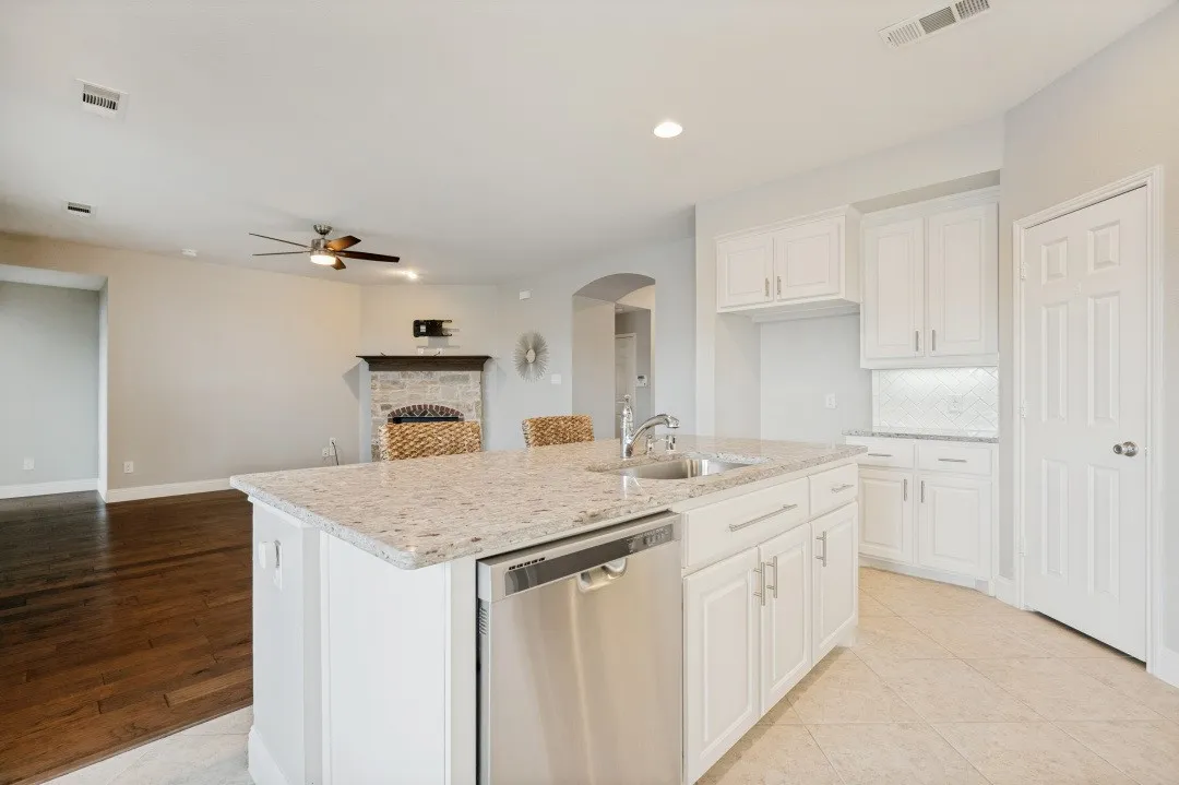 Single Family Residence For Sale in Denton County , 1217 Roadrunner Drive, Little Elm, Texas 75068, 3 Bedroom, 2 Bathroom, 2 Garage spaces, 1,616 Sqft, built in 2016, mls#21276379, Real Estate Agent in Little Elm, Homes For Sale in Denton county, Homes For Sale in Little Elm, Realtor in Little Elm Texas, Real Estate Brokerage Independent Realty Texas, Luminita Cordes Realtor