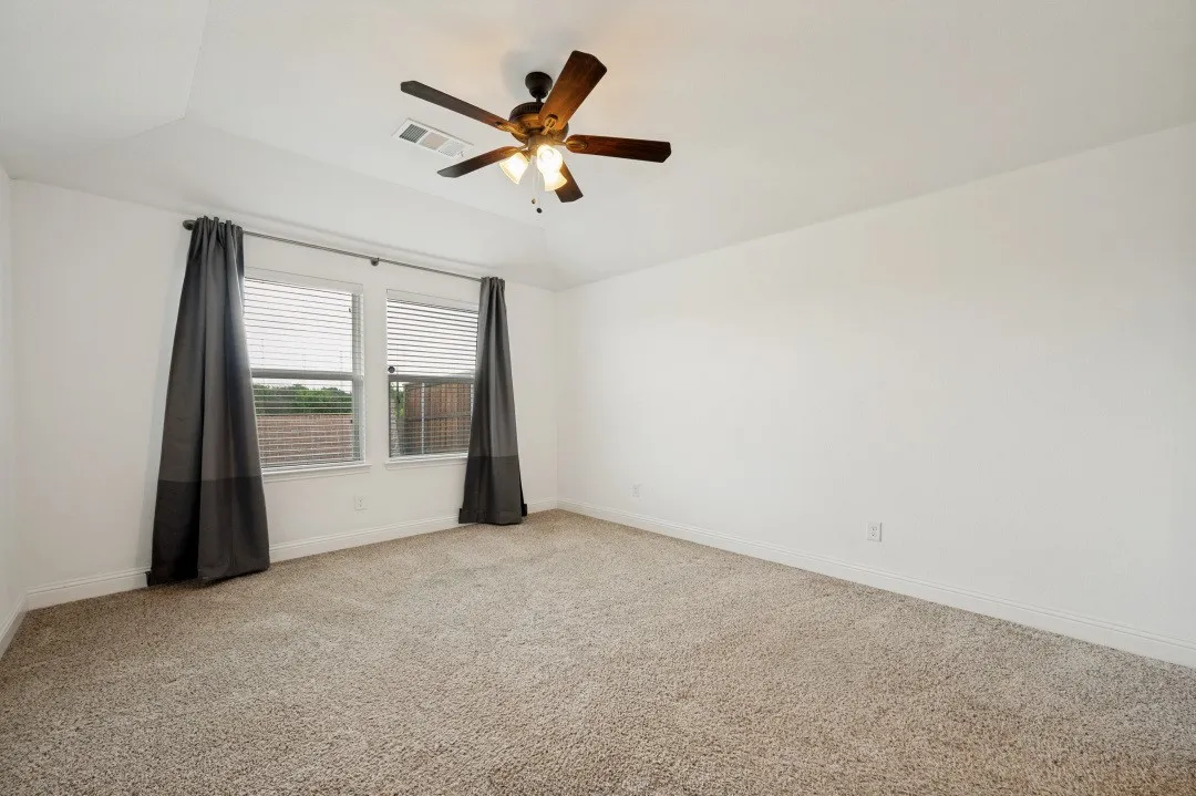 Single Family Residence For Sale in Denton County , 1217 Roadrunner Drive, Little Elm, Texas 75068, 3 Bedroom, 2 Bathroom, 2 Garage spaces, 1,616 Sqft, built in 2016, mls#21276379, Real Estate Agent in Little Elm, Homes For Sale in Denton county, Homes For Sale in Little Elm, Realtor in Little Elm Texas, Real Estate Brokerage Independent Realty Texas, Luminita Cordes Realtor