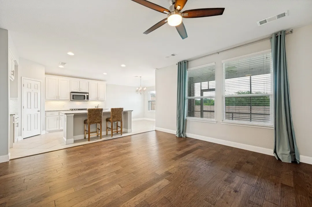 Single Family Residence For Sale in Denton County , 1217 Roadrunner Drive, Little Elm, Texas 75068, 3 Bedroom, 2 Bathroom, 2 Garage spaces, 1,616 Sqft, built in 2016, mls#21276379, Real Estate Agent in Little Elm, Homes For Sale in Denton county, Homes For Sale in Little Elm, Realtor in Little Elm Texas, Real Estate Brokerage Independent Realty Texas, Luminita Cordes Realtor
