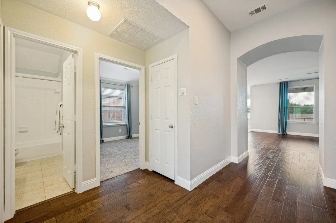 Single Family Residence For Sale in Denton County , 1217 Roadrunner Drive, Little Elm, Texas 75068, 3 Bedroom, 2 Bathroom, 2 Garage spaces, 1,616 Sqft, built in 2016, mls#21276379, Real Estate Agent in Little Elm, Homes For Sale in Denton county, Homes For Sale in Little Elm, Realtor in Little Elm Texas, Real Estate Brokerage Independent Realty Texas, Luminita Cordes Realtor