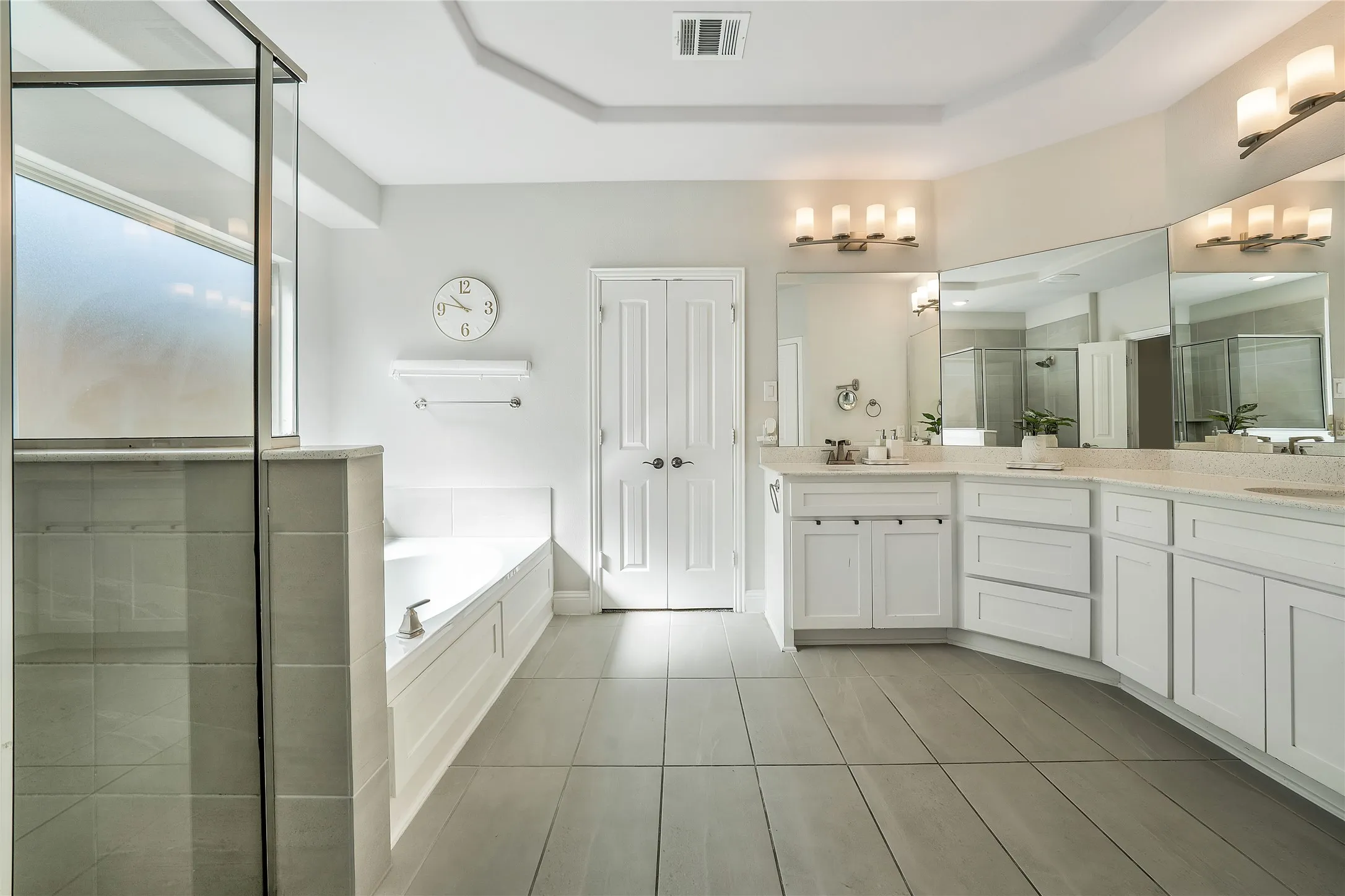 Single Family Residence For Rent in Collin County , 11908 Vista Meadow Lane, Frisco, Texas 75035, 6 Bedroom, 4 Bathroom, 2 Garage spaces, 4,241 Sqft, built in 2021, Price $4,500, mls#21282804, Real Estate Agent in Frisco, Homes For Rent in Collin county, Homes For Rent in Frisco, Realtor in Frisco Texas, Real Estate Brokerage Independent Realty Texas, Luminita Cordes Realtor