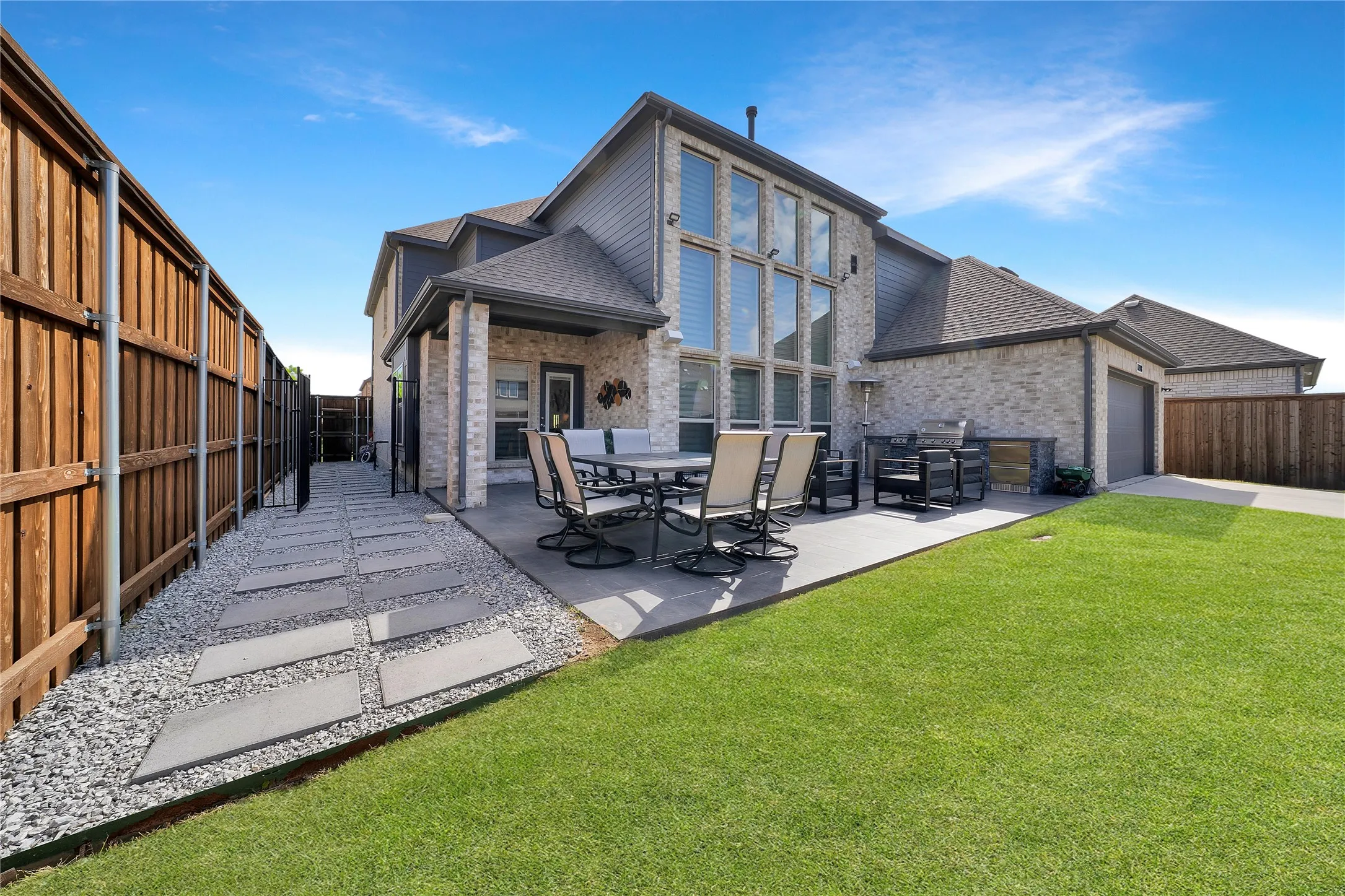 Single Family Residence For Rent in Collin County , 11908 Vista Meadow Lane, Frisco, Texas 75035, 6 Bedroom, 4 Bathroom, 2 Garage spaces, 4,241 Sqft, built in 2021, Price $4,500, mls#21282804, Real Estate Agent in Frisco, Homes For Rent in Collin county, Homes For Rent in Frisco, Realtor in Frisco Texas, Real Estate Brokerage Independent Realty Texas, Luminita Cordes Realtor