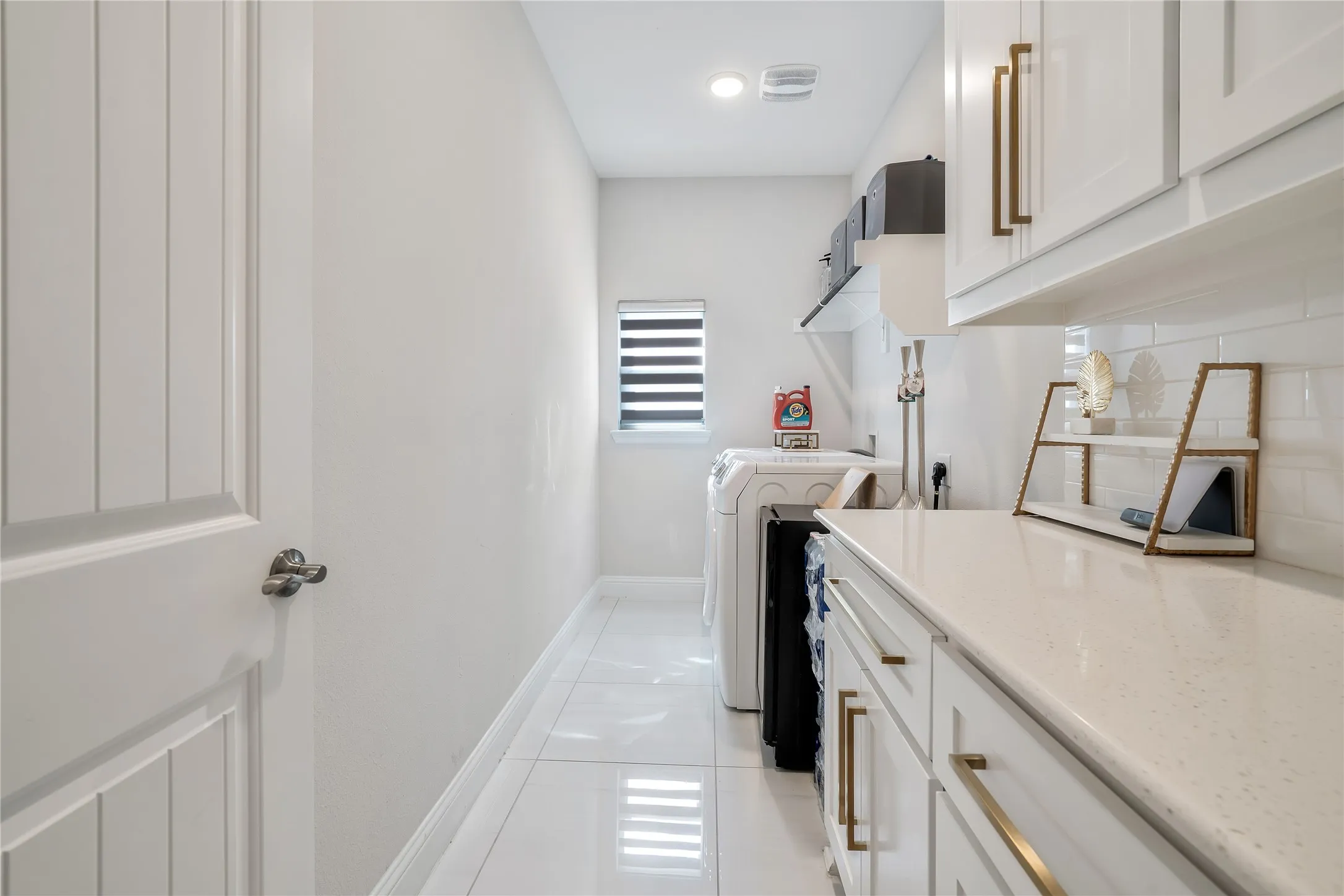 Single Family Residence For Rent in Collin County , 11908 Vista Meadow Lane, Frisco, Texas 75035, 6 Bedroom, 4 Bathroom, 2 Garage spaces, 4,241 Sqft, built in 2021, Price $4,500, mls#21282804, Real Estate Agent in Frisco, Homes For Rent in Collin county, Homes For Rent in Frisco, Realtor in Frisco Texas, Real Estate Brokerage Independent Realty Texas, Luminita Cordes Realtor