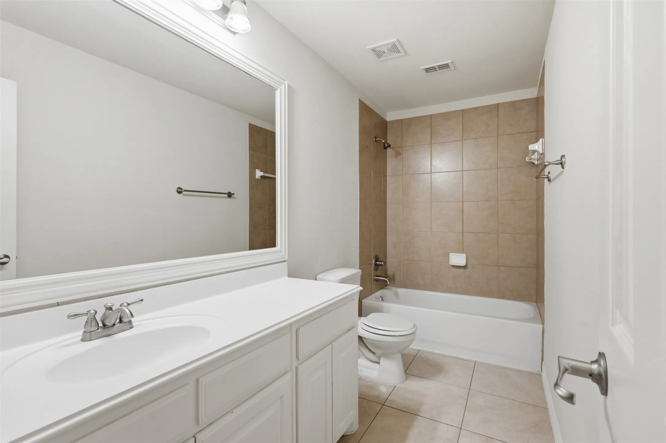 Single Family Residence For Sale in Collin County , 2841 Meadow Ridge Drive, Prosper, Texas 75078, 5 Bedroom, 5 Bathroom, 3 Garage spaces, 5,442 Sqft, built in 2008, mls#21276755, Real Estate Agent in Prosper, Homes For Sale in Collin county, Homes For Sale in Prosper, Realtor in Prosper Texas, Real Estate Brokerage Independent Realty Texas, Luminita Cordes Realtor