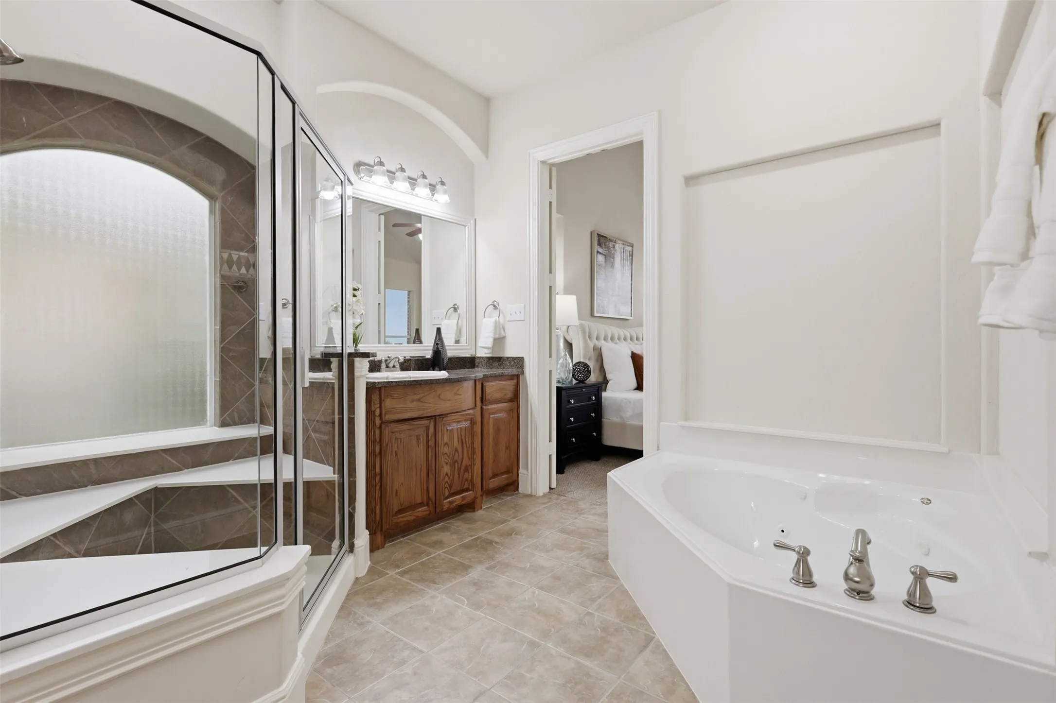 Single Family Residence For Sale in Collin County , 2841 Meadow Ridge Drive, Prosper, Texas 75078, 5 Bedroom, 5 Bathroom, 3 Garage spaces, 5,442 Sqft, built in 2008, mls#21276755, Real Estate Agent in Prosper, Homes For Sale in Collin county, Homes For Sale in Prosper, Realtor in Prosper Texas, Real Estate Brokerage Independent Realty Texas, Luminita Cordes Realtor