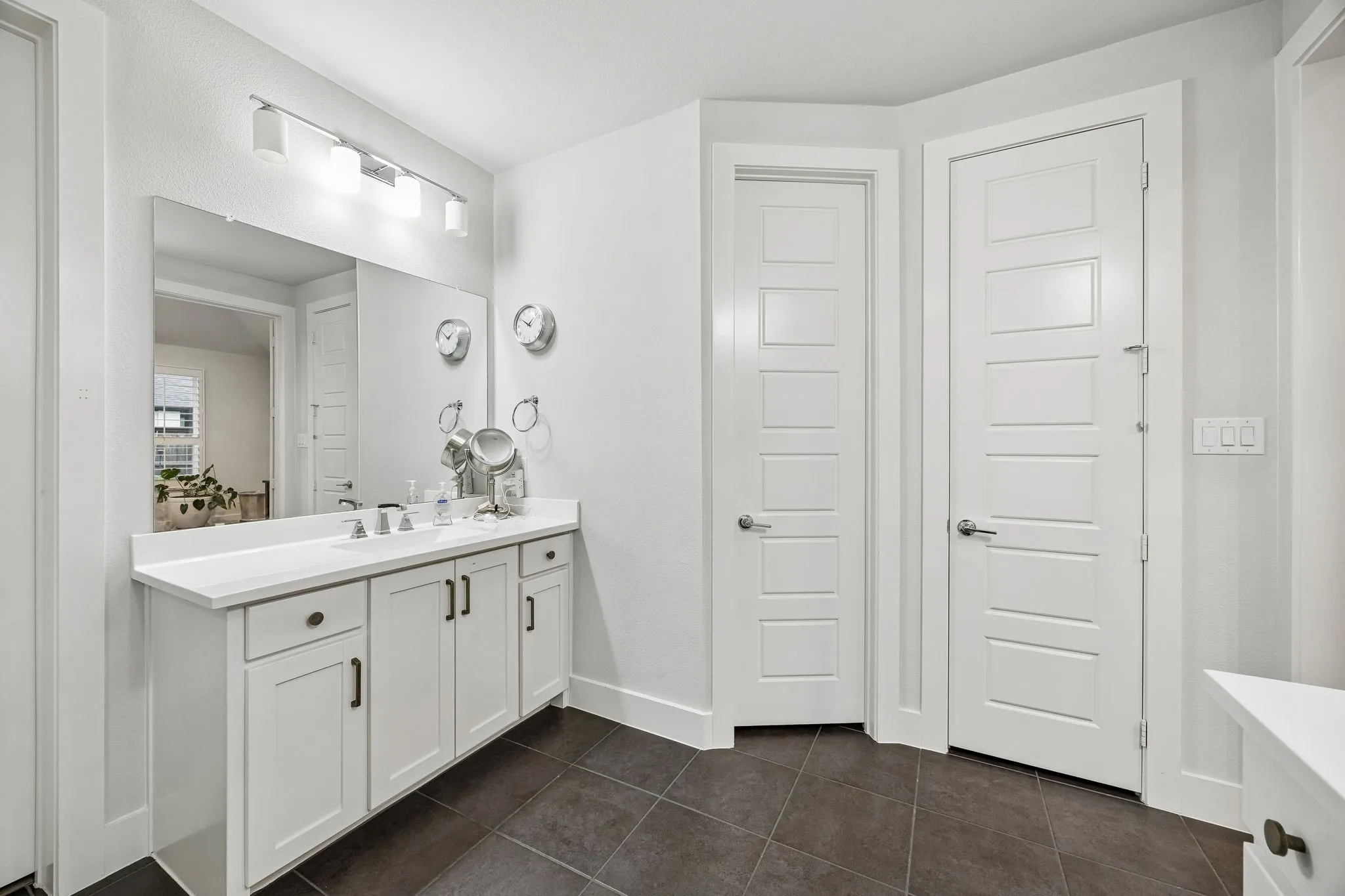 Single Family Residence For Sale in Collin County , 13169 Juilliard Street, Frisco, Texas 75035, 4 Bedroom, 4 Bathroom, 2 Garage spaces, 3,632 Sqft, built in 2019, mls#21283638, Real Estate Agent in Frisco, Homes For Sale in Collin county, Homes For Sale in Frisco, Realtor in Frisco Texas, Real Estate Brokerage Independent Realty Texas, Luminita Cordes Realtor