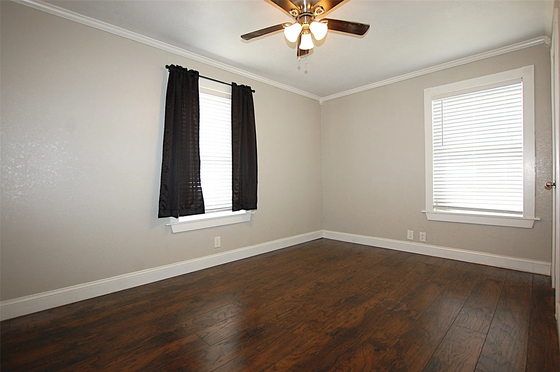 Single Family Residence For Rent in Kaufman County , 106 W Church Street, Crandall, Texas 75114, 2 Bedroom, 1 Bathroom, Garage spaces, 984 Sqft, built in 1961, mls#21282781, Real Estate Agent in Crandall, Homes For Rent in Kaufman county, Homes For Rent in Crandall, Realtor in Crandall Texas, Real Estate Brokerage Independent Realty Texas, Luminita Cordes Realtor