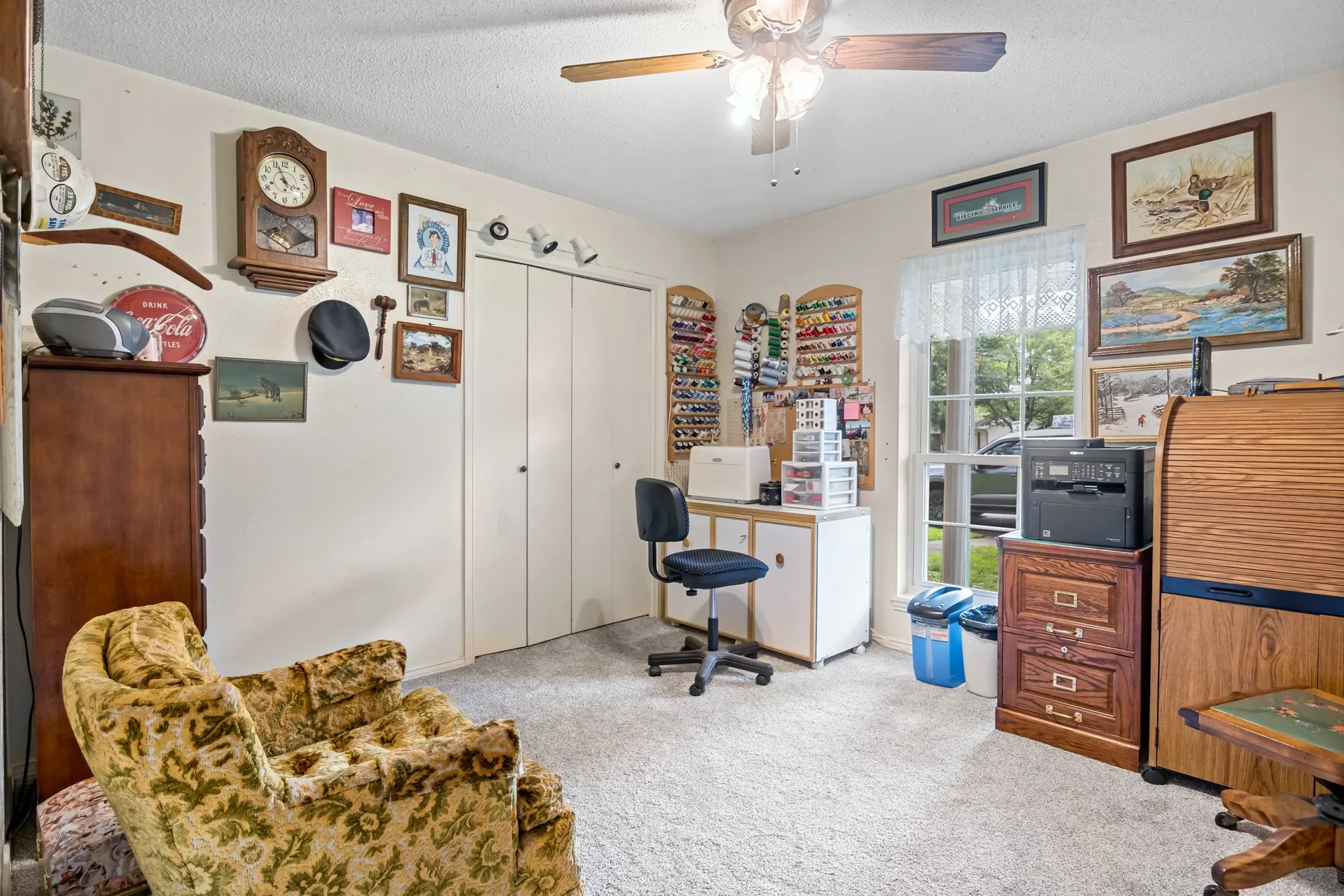 Single Family Residence For Sale in Titus County , 1002 S Lide Avenue, Mt Pleasant, Texas 75455, 3 Bedroom, 2 Bathroom, 2 Garage spaces, 1,840 Sqft, built in 1973, mls#21283647, Real Estate Agent in Mt Pleasant, Homes For Sale in Titus county, Homes For Sale in Mt Pleasant, Realtor in Mt Pleasant Texas, Real Estate Brokerage Independent Realty Texas, Luminita Cordes Realtor