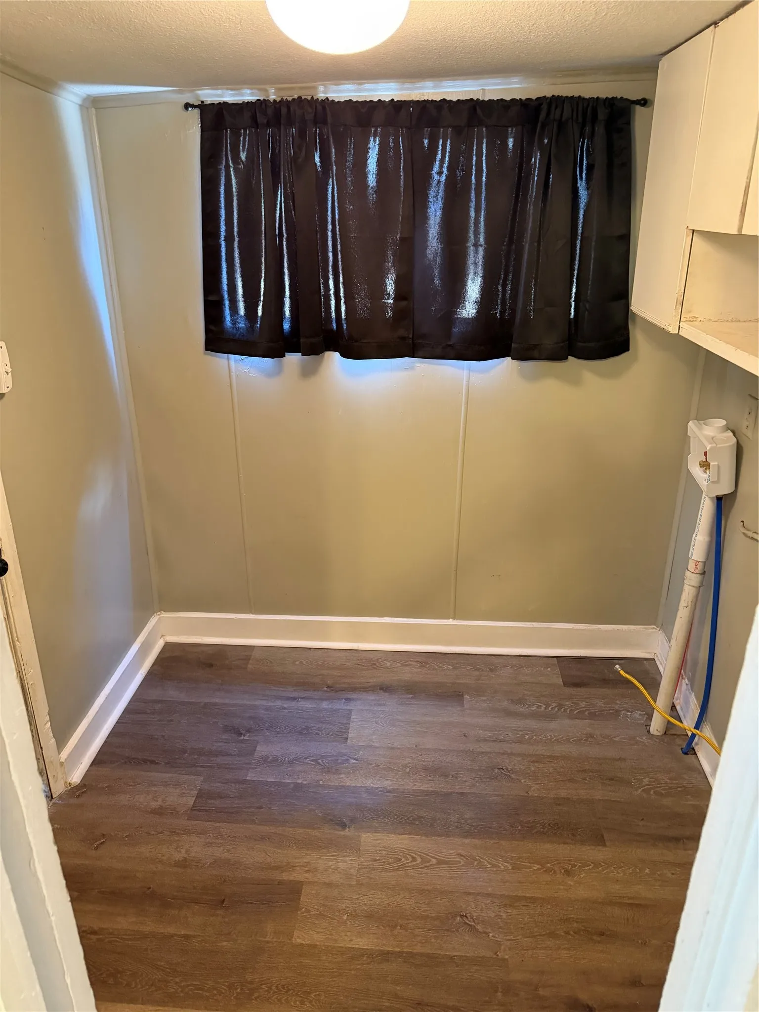 Single Family Residence For Sale in Erath County , 671 N. Race, Stephenville, Texas 76401, 3 Bedroom, 1 Bathroom, Garage spaces, 932 Sqft, built in 1932, mls#21283774, Real Estate Agent in Stephenville, Homes For Sale in Erath county, Homes For Sale in Stephenville, Realtor in Stephenville Texas, Real Estate Brokerage Independent Realty Texas, Luminita Cordes Realtor