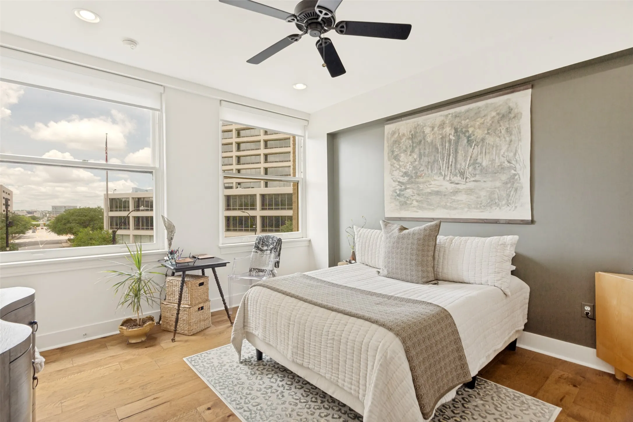 Condominium For Sale in Tarrant County , 411 W 7th Street 305, Fort Worth, Texas 76102, 1 Bedroom, 2 Bathroom, Garage spaces, 1,149 Sqft, built in 1921, mls#21277880, Real Estate Agent in Fort Worth, Homes For Sale in Tarrant county, Homes For Sale in Fort Worth, Realtor in Fort Worth Texas, Real Estate Brokerage Independent Realty Texas, Luminita Cordes Realtor