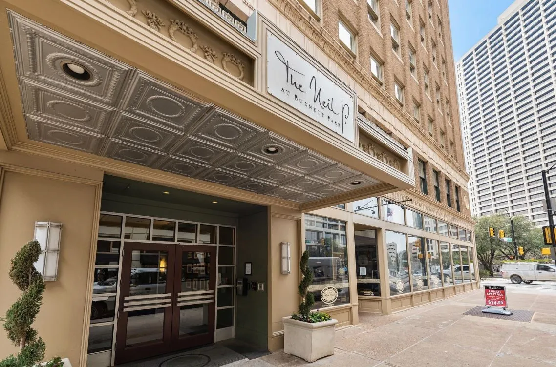 Condominium For Sale in Tarrant County , 411 W 7th Street 305, Fort Worth, Texas 76102, 1 Bedroom, 2 Bathroom, Garage spaces, 1,149 Sqft, built in 1921, mls#21277880, Real Estate Agent in Fort Worth, Homes For Sale in Tarrant county, Homes For Sale in Fort Worth, Realtor in Fort Worth Texas, Real Estate Brokerage Independent Realty Texas, Luminita Cordes Realtor