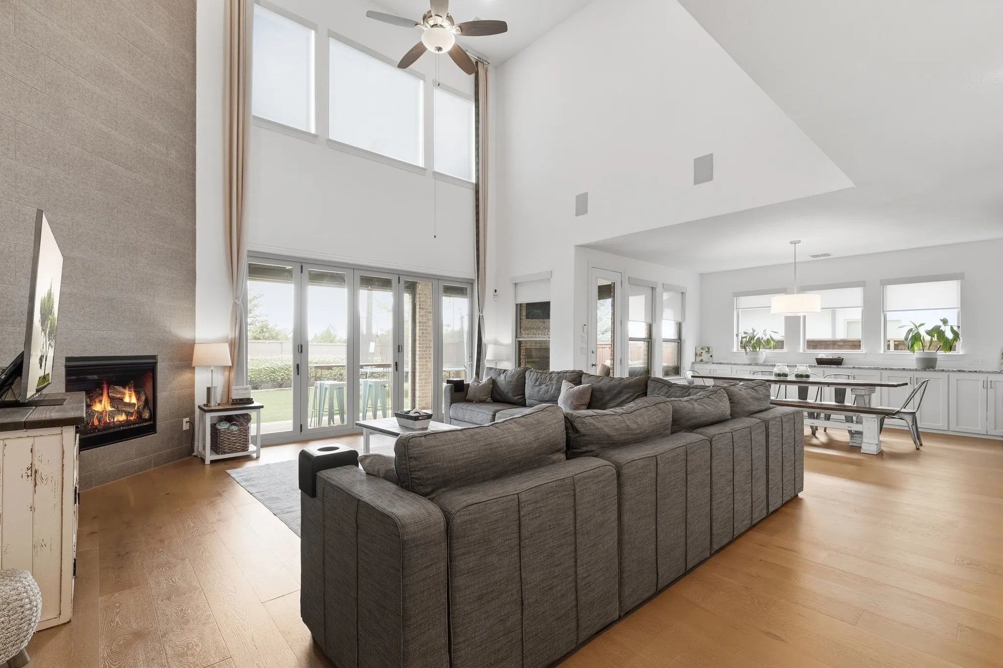 Single Family Residence For Sale in Denton County , 4155 Vivion Drive, Frisco, Texas 75034, 5 Bedroom, 5 Bathroom, 2 Garage spaces, 4,398 Sqft, built in 2020, mls#21280632, Real Estate Agent in Frisco, Homes For Sale in Denton county, Homes For Sale in Frisco, Realtor in Frisco Texas, Real Estate Brokerage Independent Realty Texas, Luminita Cordes Realtor