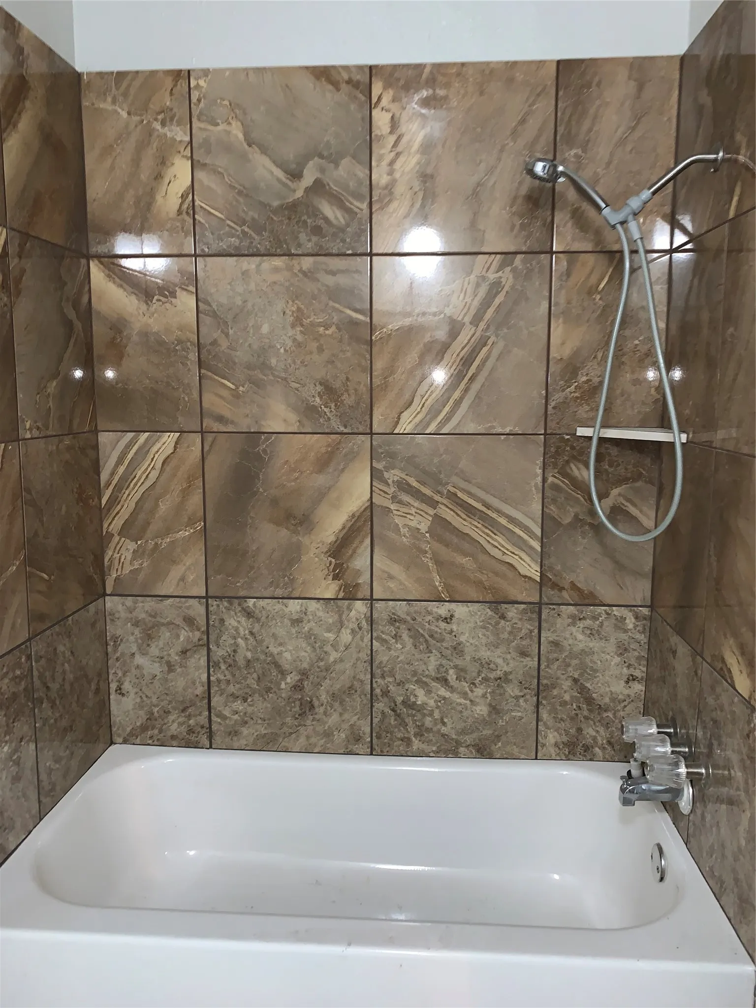 Single Family Residence For Rent in Denton County , 5260 Pruitt Drive, The Colony, Texas 75056, 3 Bedrooms, 2 Bathrooms, 2 Garage spaces, 1,946 Sqft, built in 1983, Price $2,300, mls#21283847, Real Estate Agent in The Colony, Homes For Rent in Denton county, Homes For Rent in The Colony, Realtor in The Colony Texas, Real Estate Brokerage Independent Realty Texas, Luminita Cordes Realtor