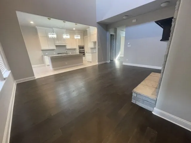 Single Family Residence For Sale in Ellis County , 321 Equestrian Drive, Waxahachie, Texas 75165, 4 Bedroom, 4 Bathroom, 2 Garage spaces, 3,105 Sqft, built in 2019, mls#21283833, Real Estate Agent in Waxahachie, Homes For Sale in Ellis county, Homes For Sale in Waxahachie, Realtor in Waxahachie Texas, Real Estate Brokerage Independent Realty Texas, Luminita Cordes Realtor