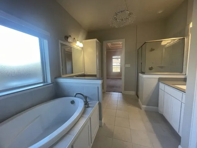 Single Family Residence For Sale in Ellis County , 321 Equestrian Drive, Waxahachie, Texas 75165, 4 Bedroom, 4 Bathroom, 2 Garage spaces, 3,105 Sqft, built in 2019, mls#21283833, Real Estate Agent in Waxahachie, Homes For Sale in Ellis county, Homes For Sale in Waxahachie, Realtor in Waxahachie Texas, Real Estate Brokerage Independent Realty Texas, Luminita Cordes Realtor