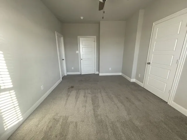 Single Family Residence For Sale in Ellis County , 321 Equestrian Drive, Waxahachie, Texas 75165, 4 Bedroom, 4 Bathroom, 2 Garage spaces, 3,105 Sqft, built in 2019, mls#21283833, Real Estate Agent in Waxahachie, Homes For Sale in Ellis county, Homes For Sale in Waxahachie, Realtor in Waxahachie Texas, Real Estate Brokerage Independent Realty Texas, Luminita Cordes Realtor