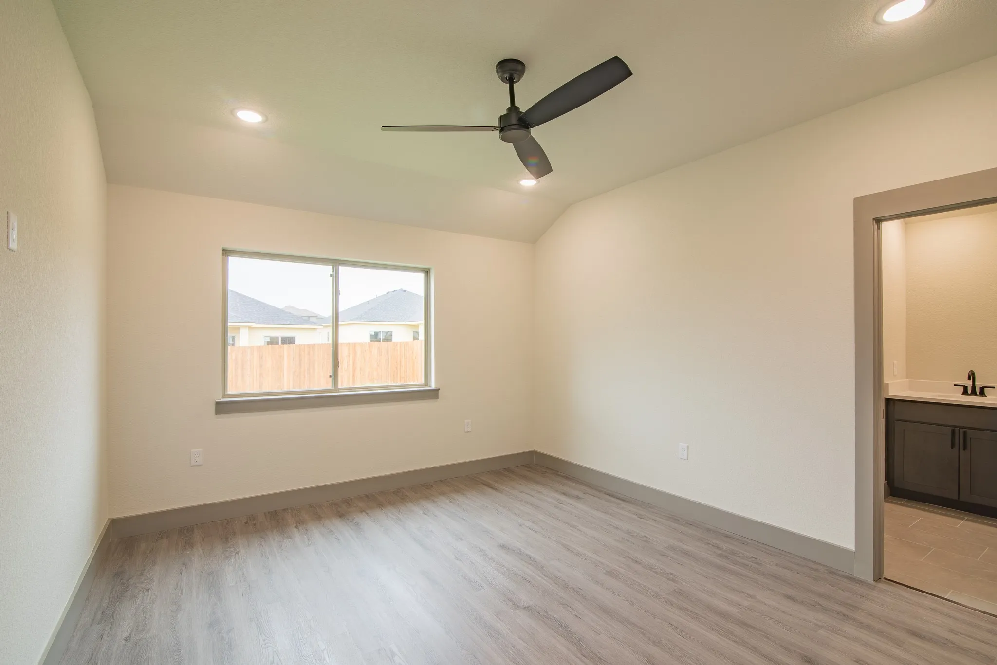 Single Family Residence For Sale in Johnson County , 13565 Bonanza Circle, Cresson, Texas 76035, 3 Bedroom, 2 Bathroom, 2 Garage spaces, 1,550 Sqft, built in 2026, mls#21283869, Real Estate Agent in Cresson, Homes For Sale in Johnson county, Homes For Sale in Cresson, Realtor in Cresson Texas, Real Estate Brokerage Independent Realty Texas, Luminita Cordes Realtor