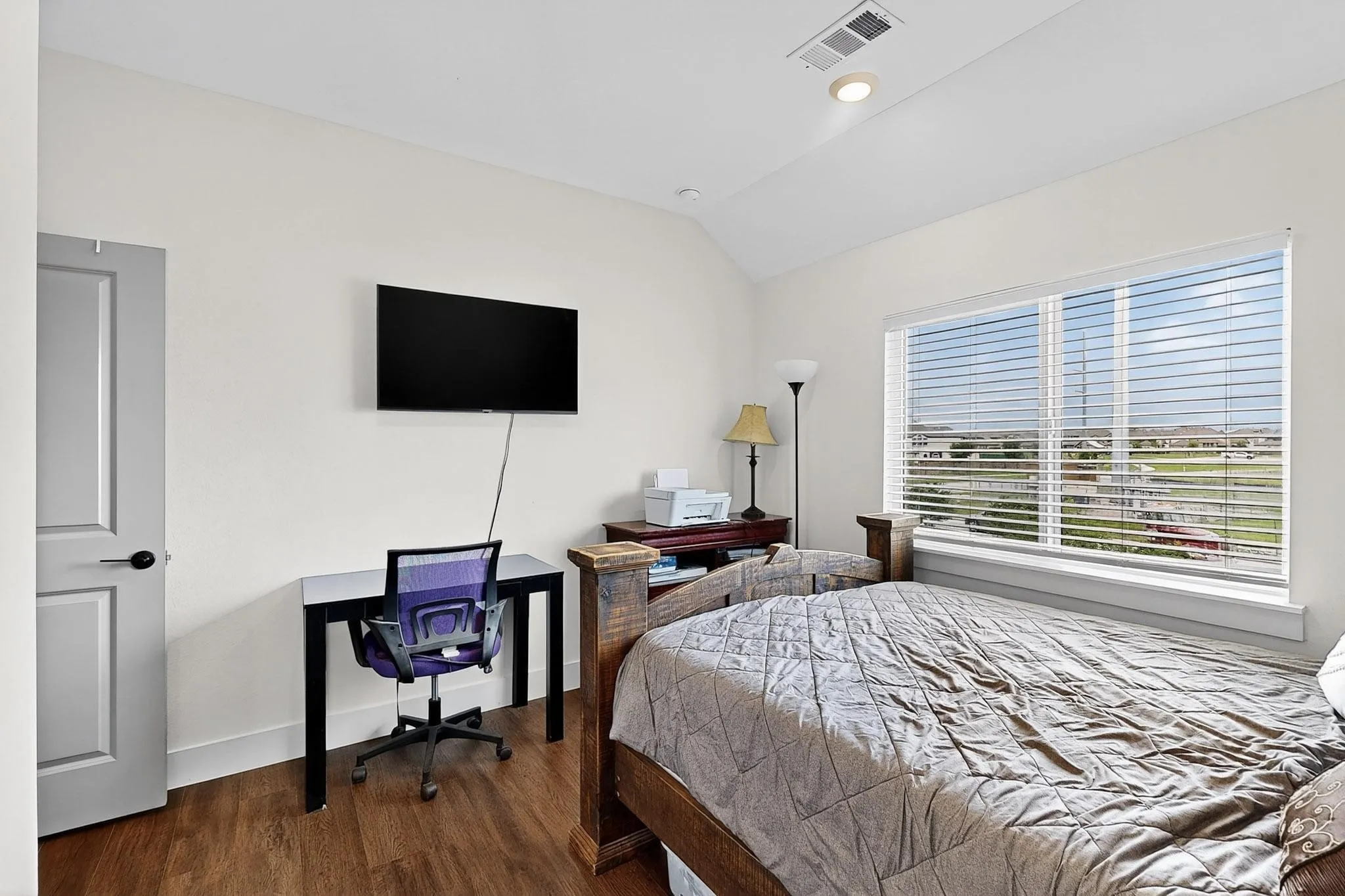 Townhouse For Sale in Collin County , 3016 Grandview Drive, Wylie, Texas 75098, 3 Bedrooms, 3 Bathrooms, 2 Garage spaces, 1,882 Sqft, built in 2021, Price $390,000, mls#21279581, Real Estate Agent in Wylie, Homes For Sale in Collin county, Homes For Sale in Wylie, Realtor in Wylie Texas, Real Estate Brokerage Independent Realty Texas, Luminita Cordes Realtor