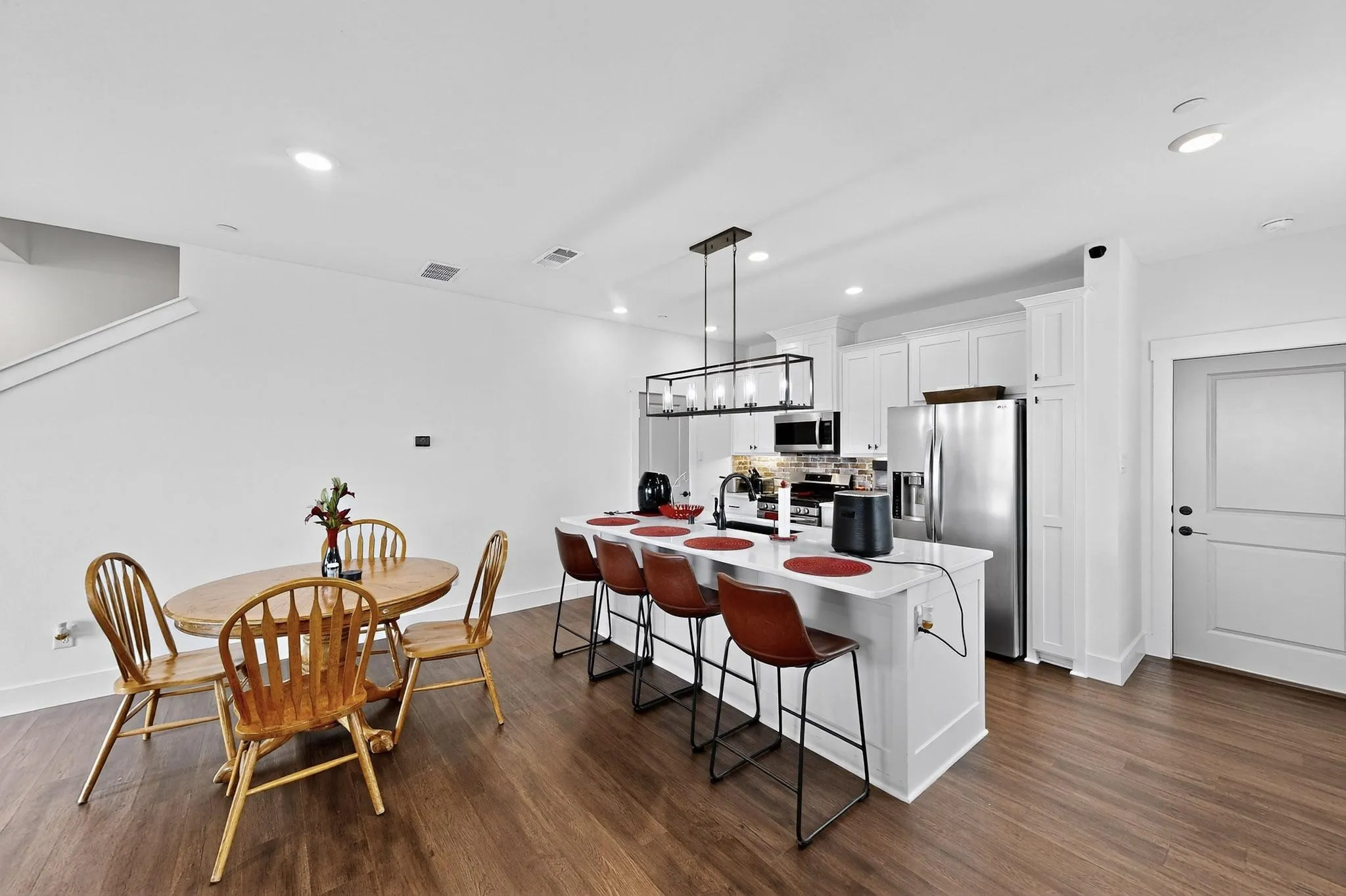 Townhouse For Sale in Collin County , 3016 Grandview Drive, Wylie, Texas 75098, 3 Bedrooms, 3 Bathrooms, 2 Garage spaces, 1,882 Sqft, built in 2021, Price $390,000, mls#21279581, Real Estate Agent in Wylie, Homes For Sale in Collin county, Homes For Sale in Wylie, Realtor in Wylie Texas, Real Estate Brokerage Independent Realty Texas, Luminita Cordes Realtor