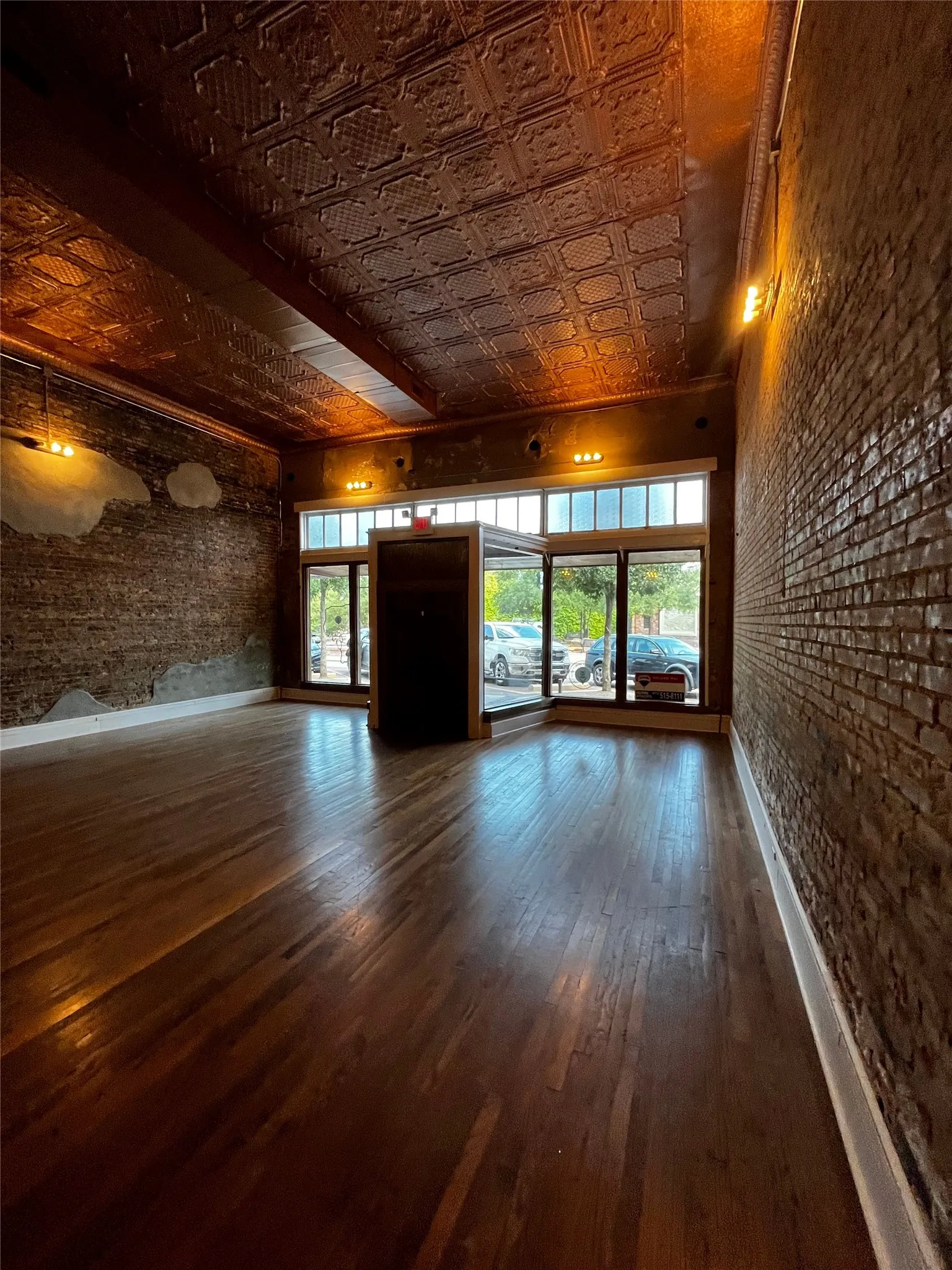 Office For Rent in Ellis County , 204 W Knox Street A, Ennis, Texas 75119, 0, 0, Garage spaces, 0 Sqft, built in 1920, mls#21283243, Real Estate Agent in Ennis, Homes For Rent in Ellis county, Homes For Rent in Ennis, Realtor in Ennis Texas, Real Estate Brokerage Independent Realty Texas, Luminita Cordes Realtor