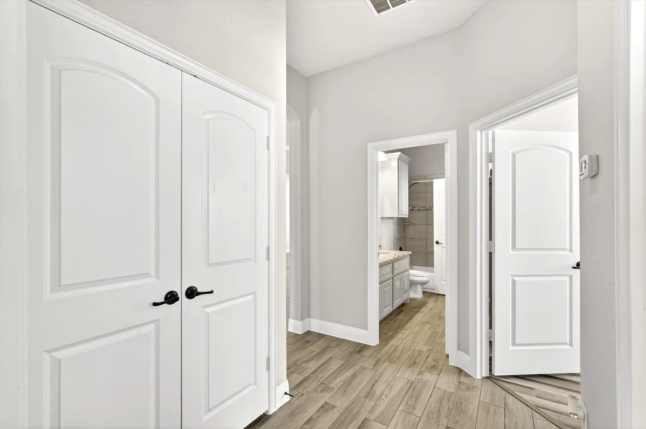 Single Family Residence For Sale in Collin County , 3717 Cameroon Lane, Mc Kinney, Texas 75071, 3 Bedroom, 3 Bathroom, 2 Garage spaces, 2,243 Sqft, built in 2016, mls#21283385, Real Estate Agent in Mc Kinney, Homes For Sale in Collin county, Homes For Sale in Mc Kinney, Realtor in Mc Kinney Texas, Real Estate Brokerage Independent Realty Texas, Luminita Cordes Realtor