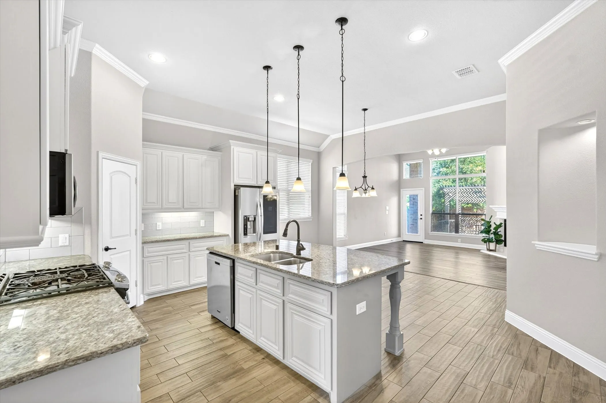 Single Family Residence For Sale in Collin County , 3717 Cameroon Lane, Mc Kinney, Texas 75071, 3 Bedroom, 3 Bathroom, 2 Garage spaces, 2,243 Sqft, built in 2016, mls#21283385, Real Estate Agent in Mc Kinney, Homes For Sale in Collin county, Homes For Sale in Mc Kinney, Realtor in Mc Kinney Texas, Real Estate Brokerage Independent Realty Texas, Luminita Cordes Realtor